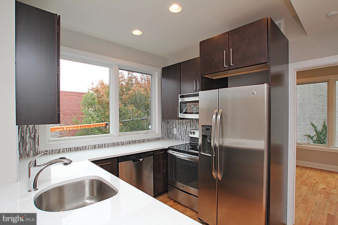 GRADUATE HOSPITAL - Residential Lease