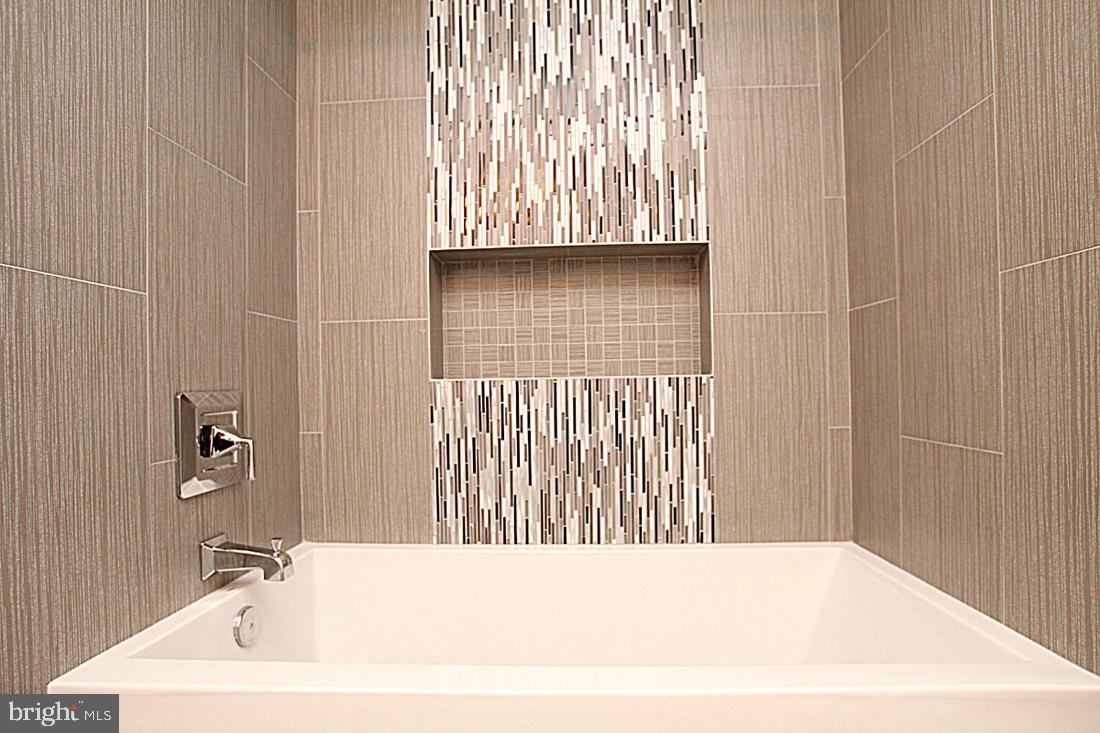 GRADUATE HOSPITAL - Residential Lease