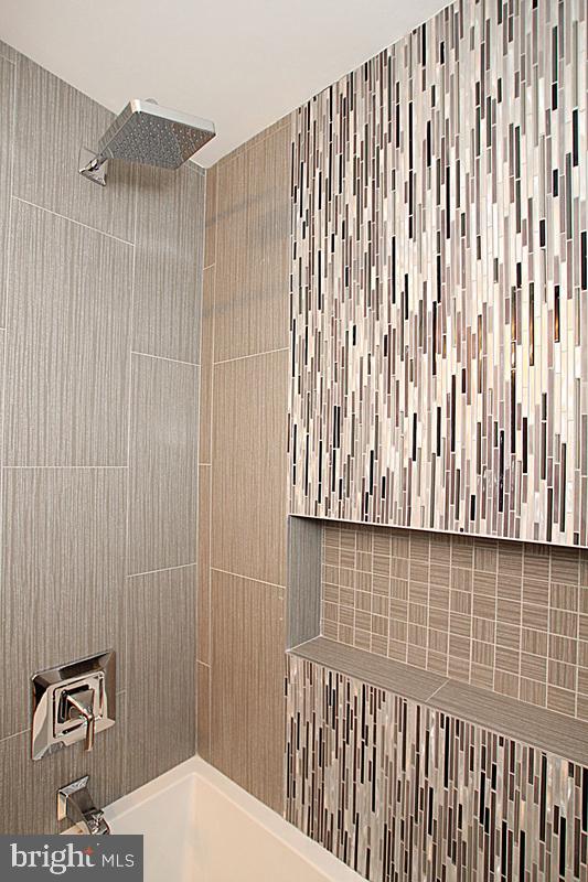 GRADUATE HOSPITAL - Residential Lease