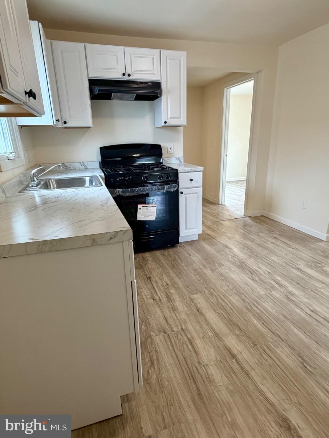 322 NEW STREET 2ND FLOOR