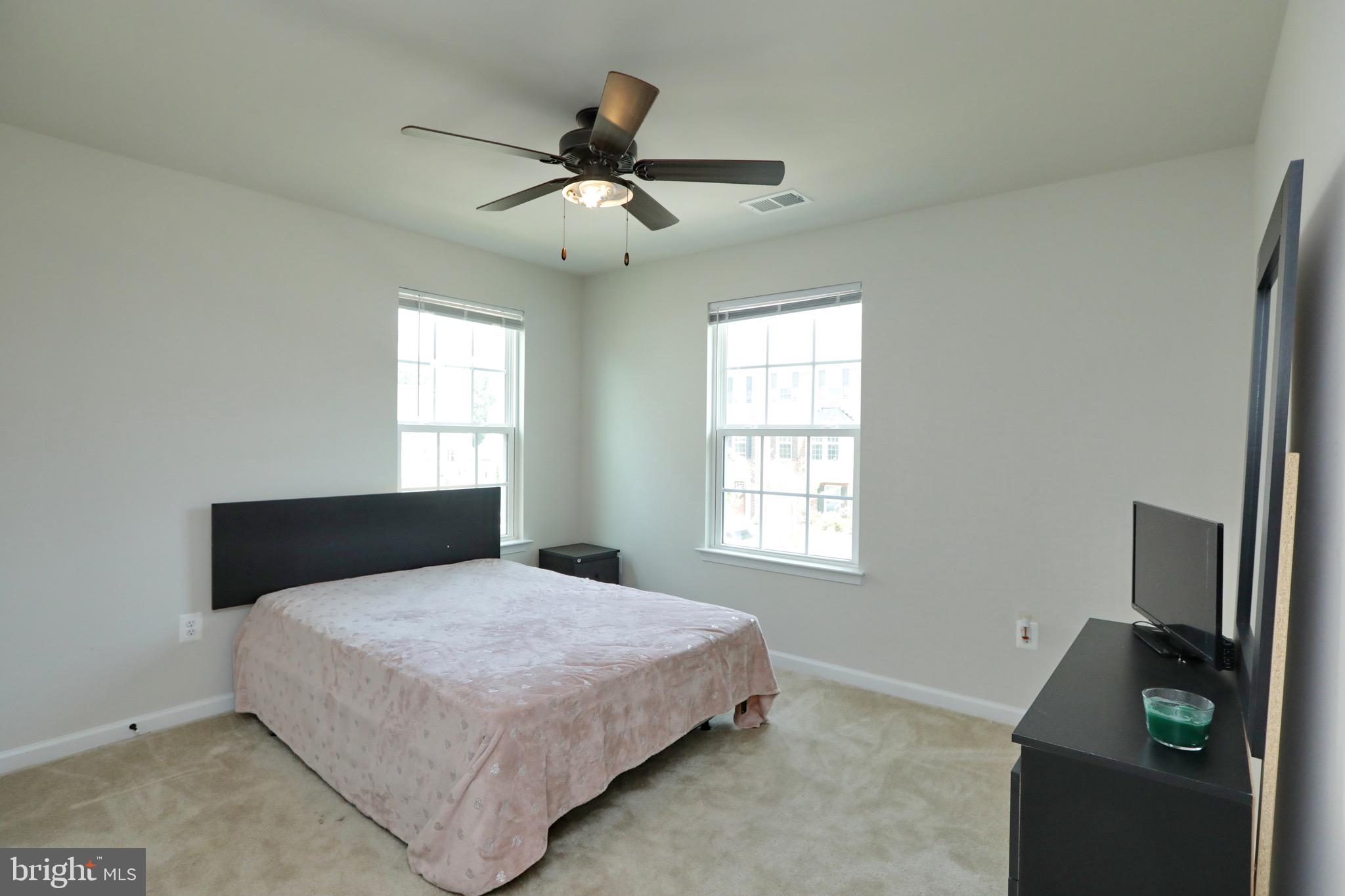 FIELDSIDE AT ST CHARLES - Residential