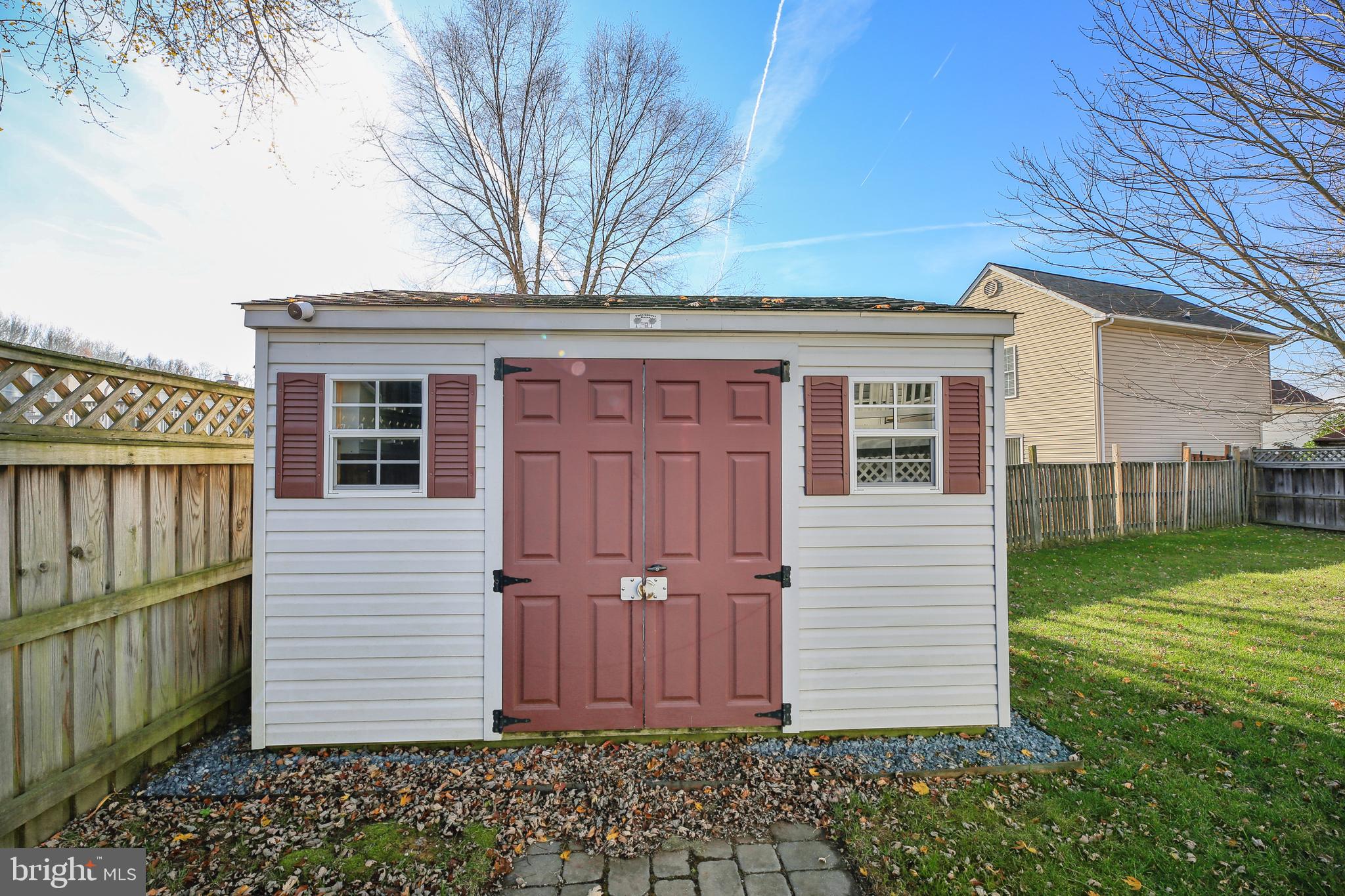 BAY COUNTRY - Residential