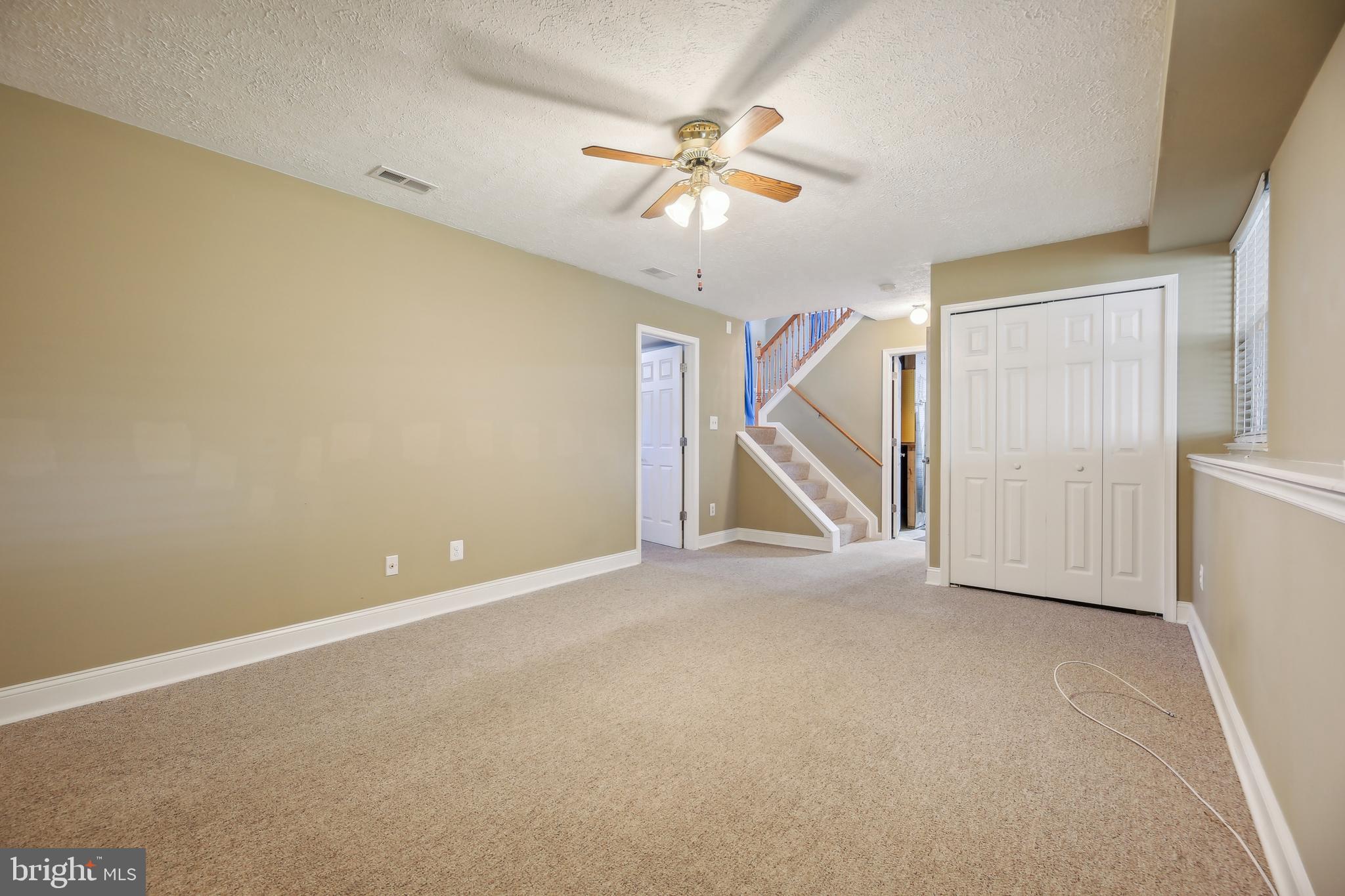 BAY COUNTRY - Residential