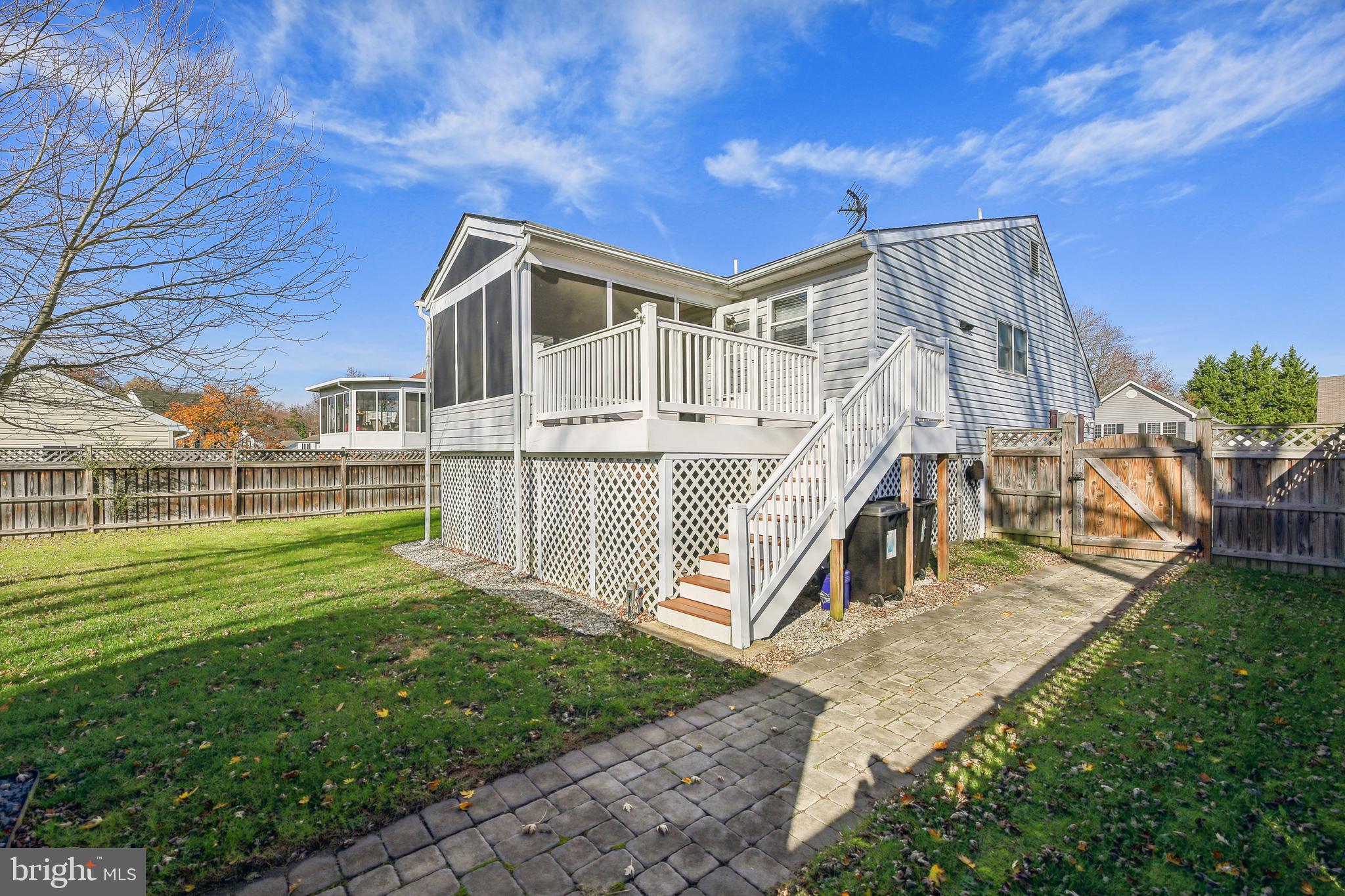 BAY COUNTRY - Residential