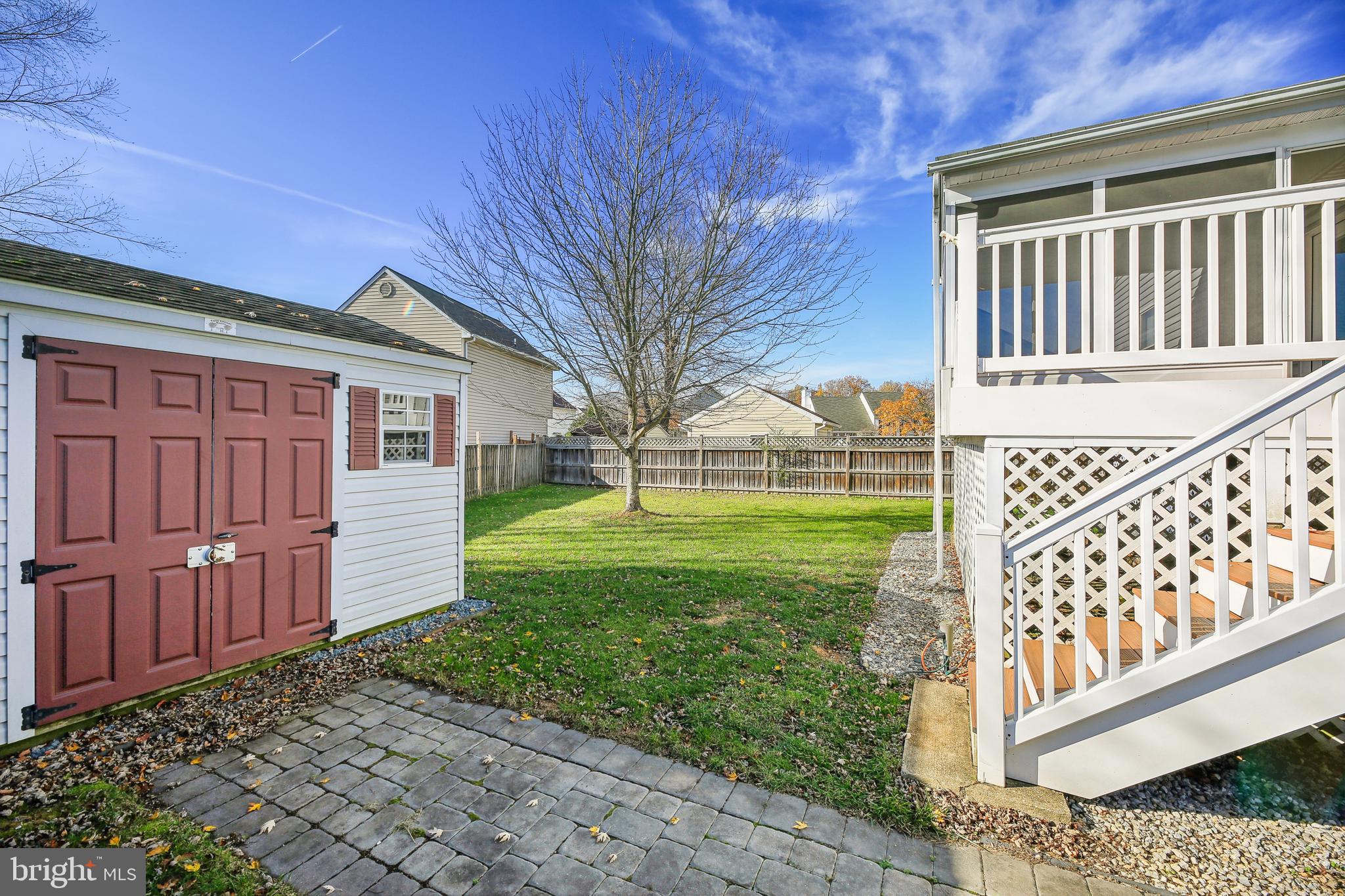 BAY COUNTRY - Residential