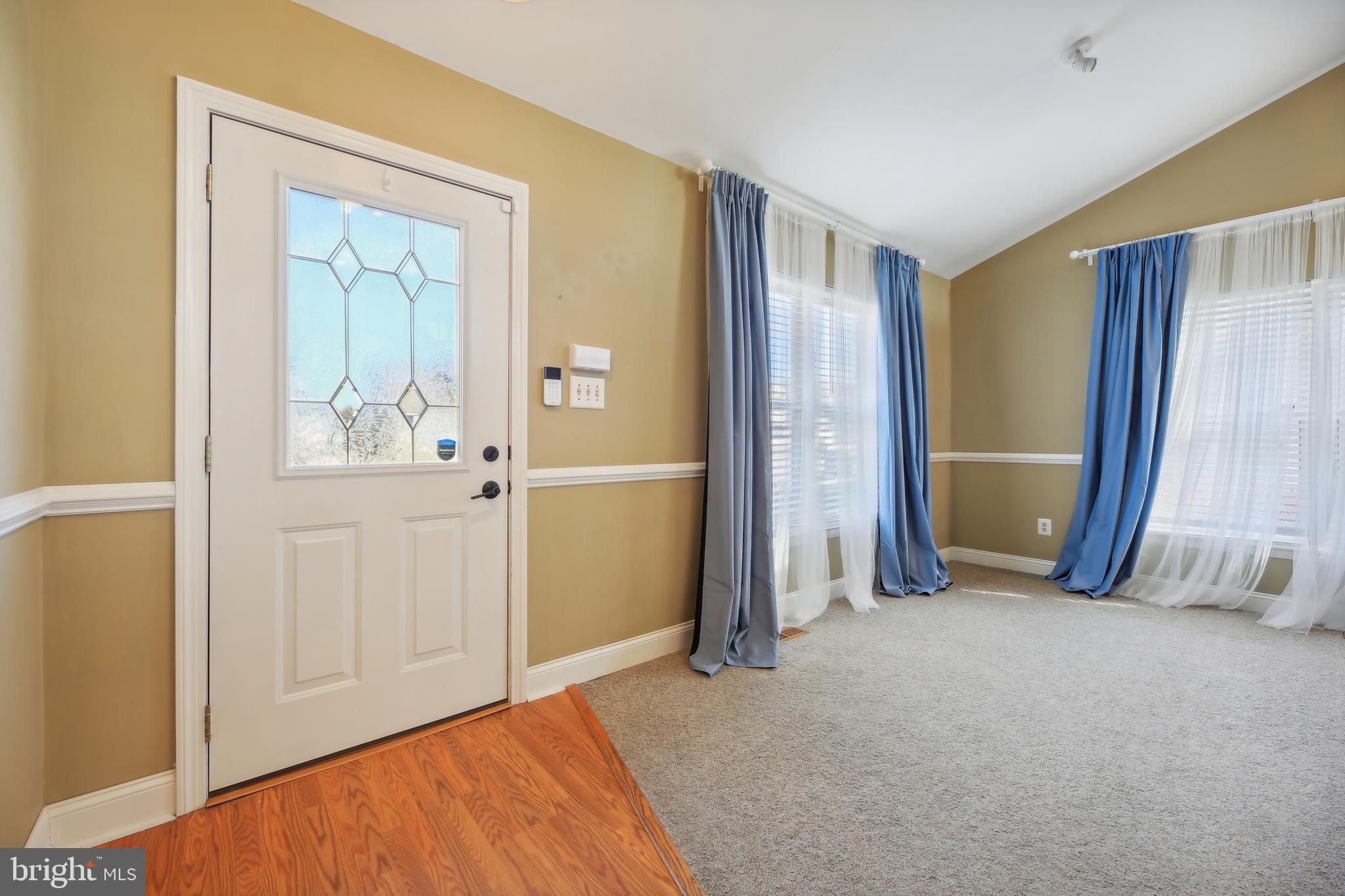 BAY COUNTRY - Residential