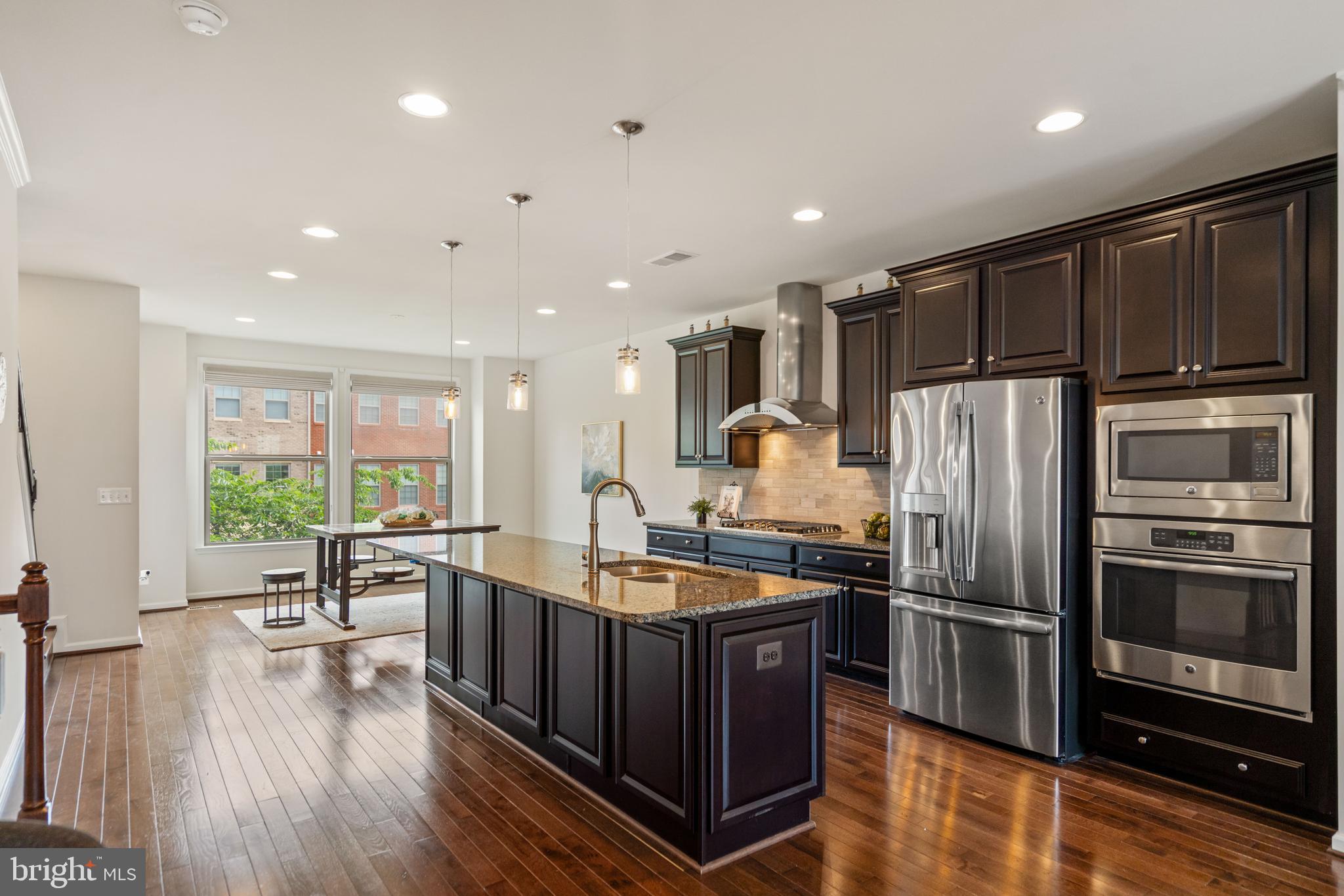 23393 EPPERSON SQUARE