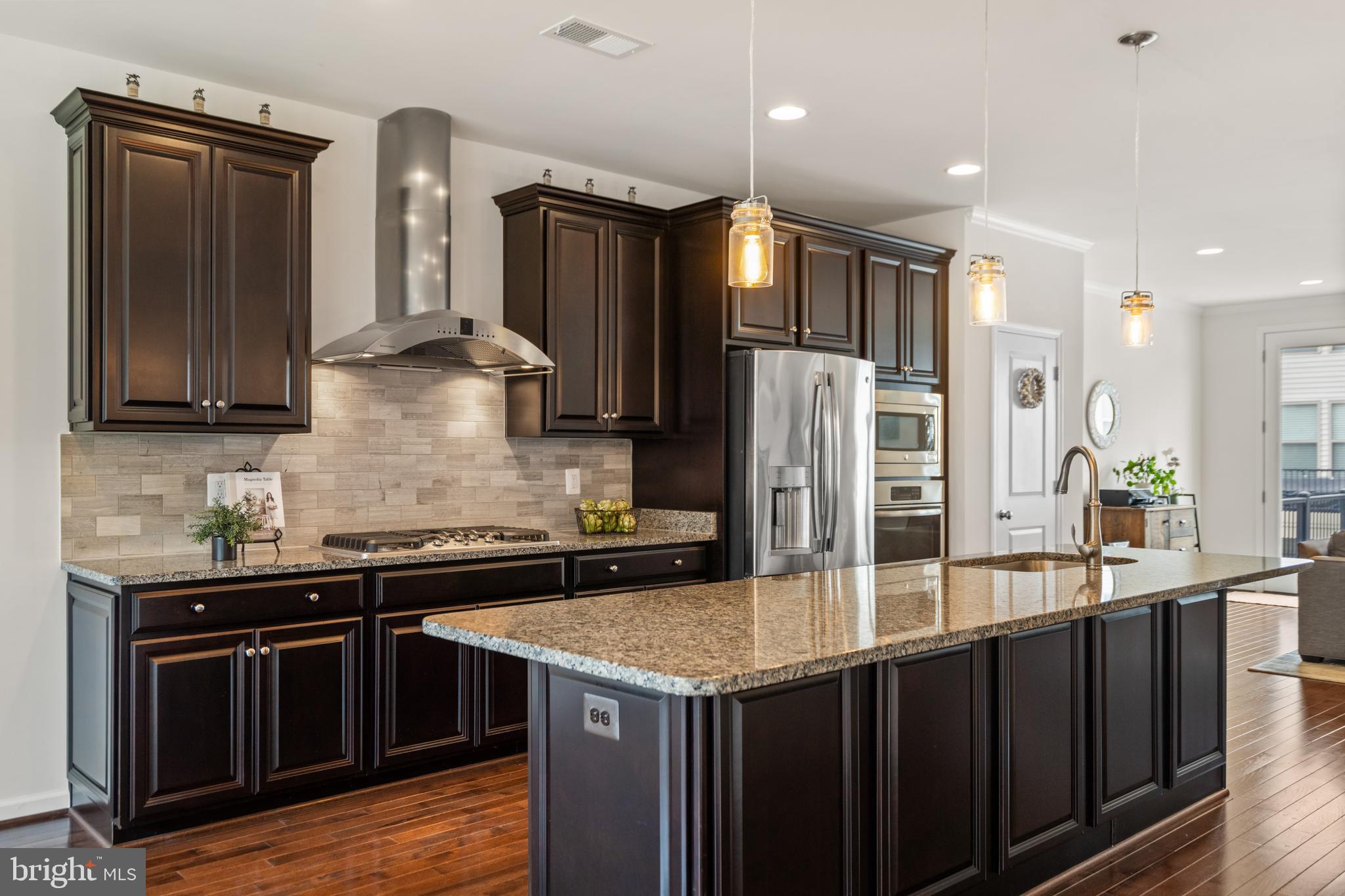 23393 EPPERSON SQUARE