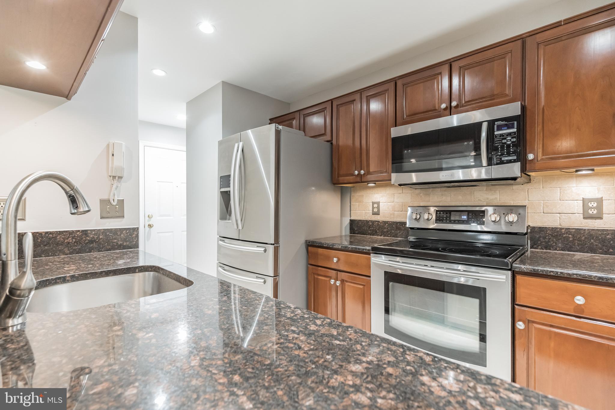 FAIRMONT CONDO - Residential Lease