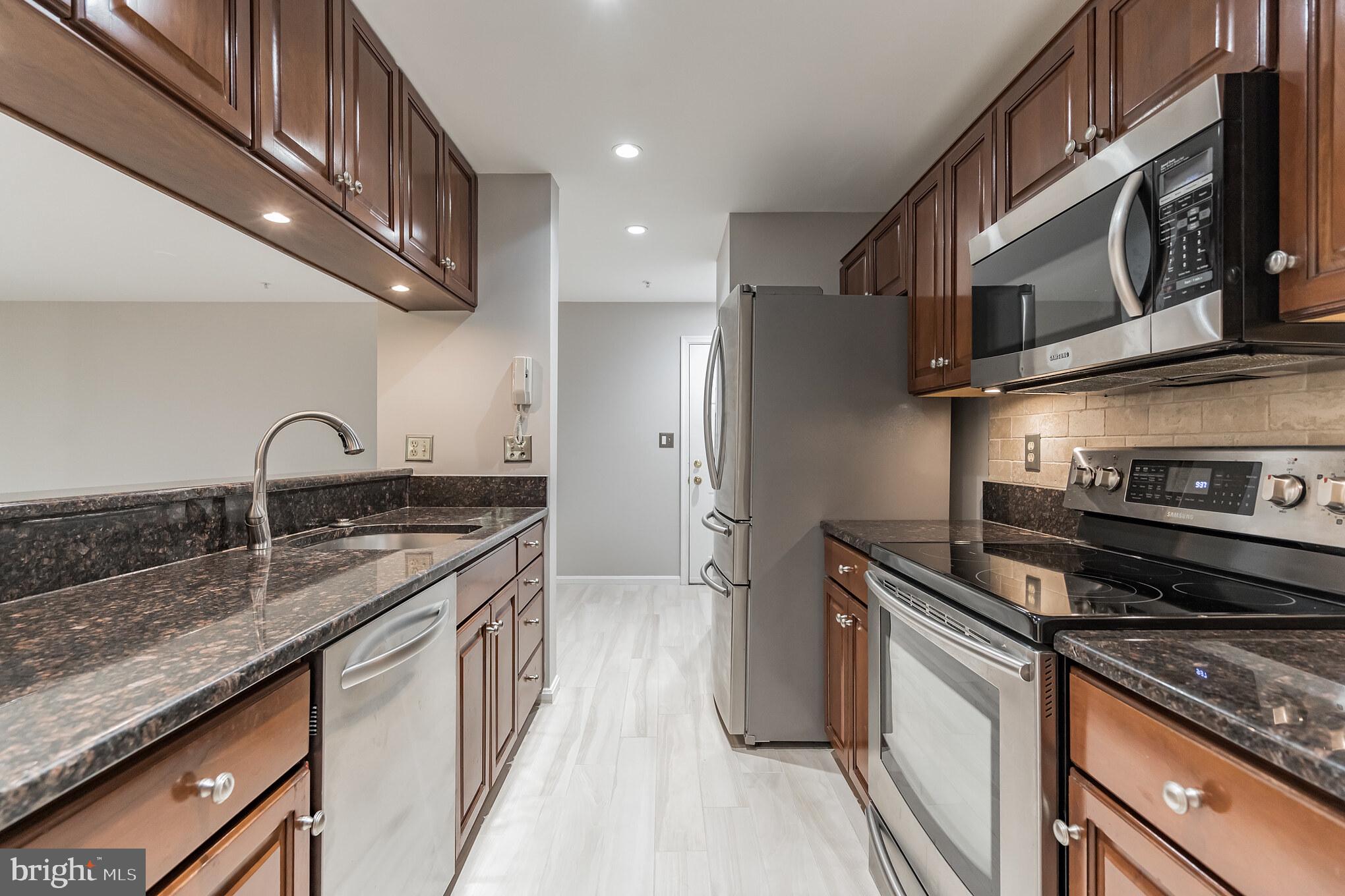 FAIRMONT CONDO - Residential Lease