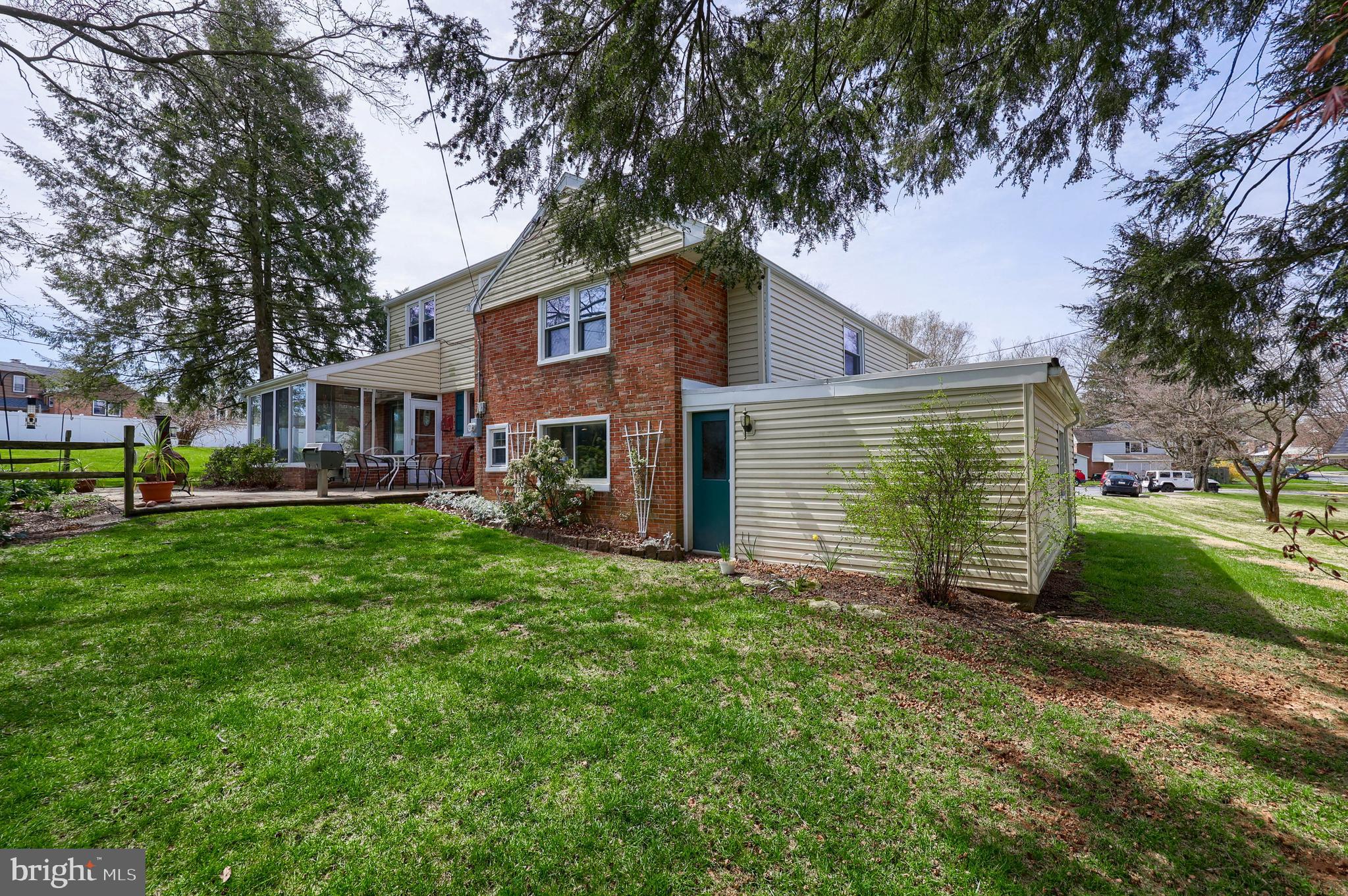 WHITFIELD - Residential