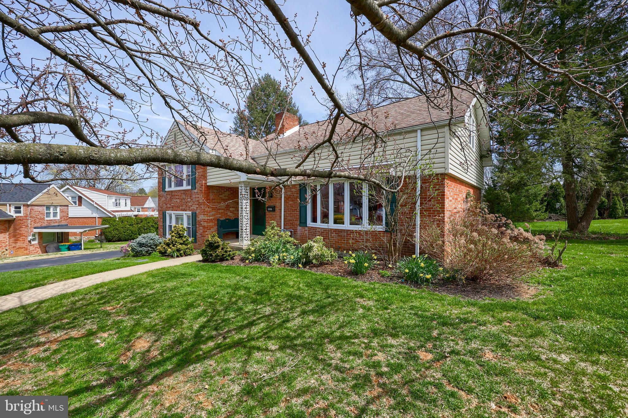 WHITFIELD - Residential