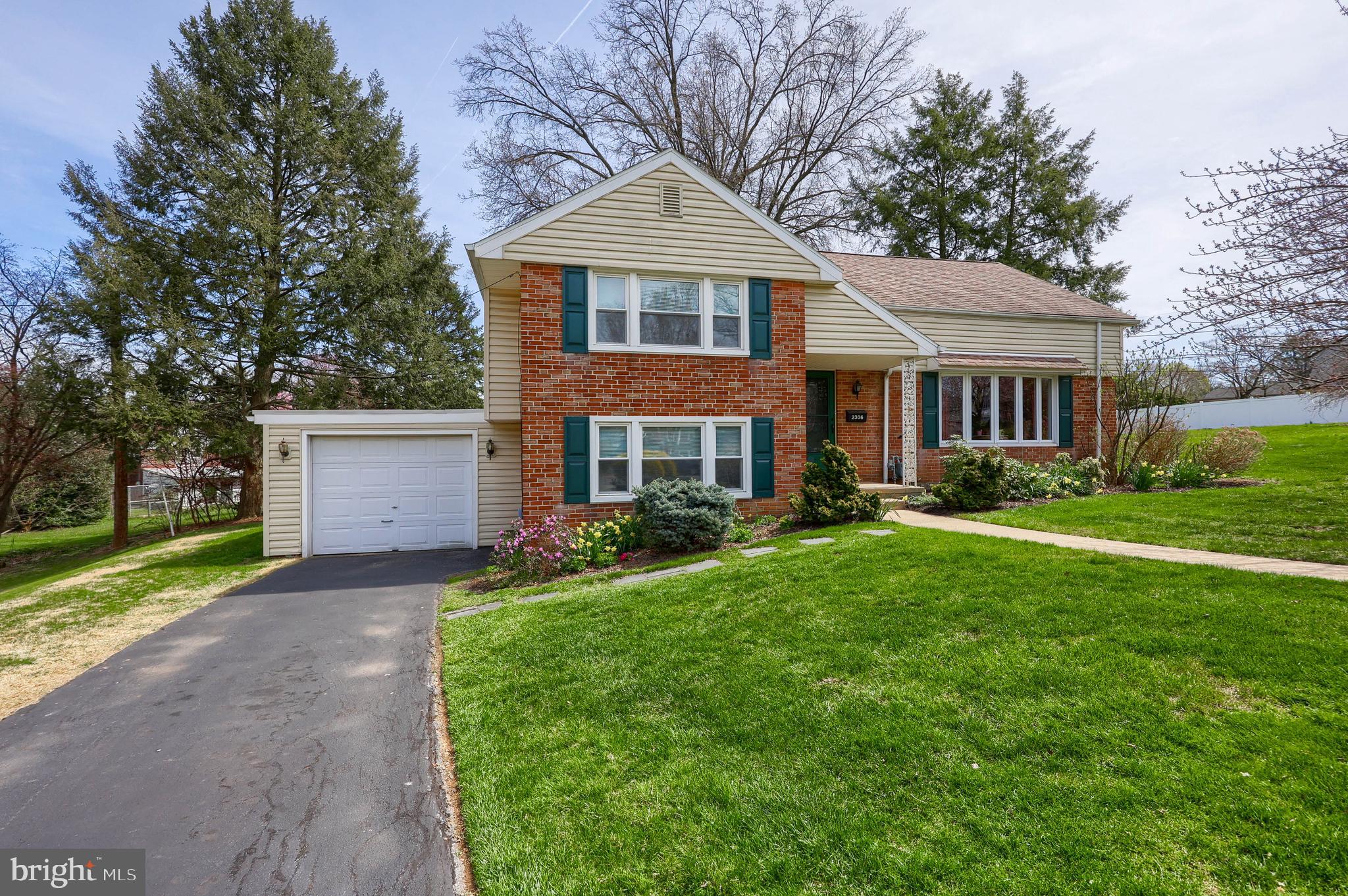 WHITFIELD - Residential