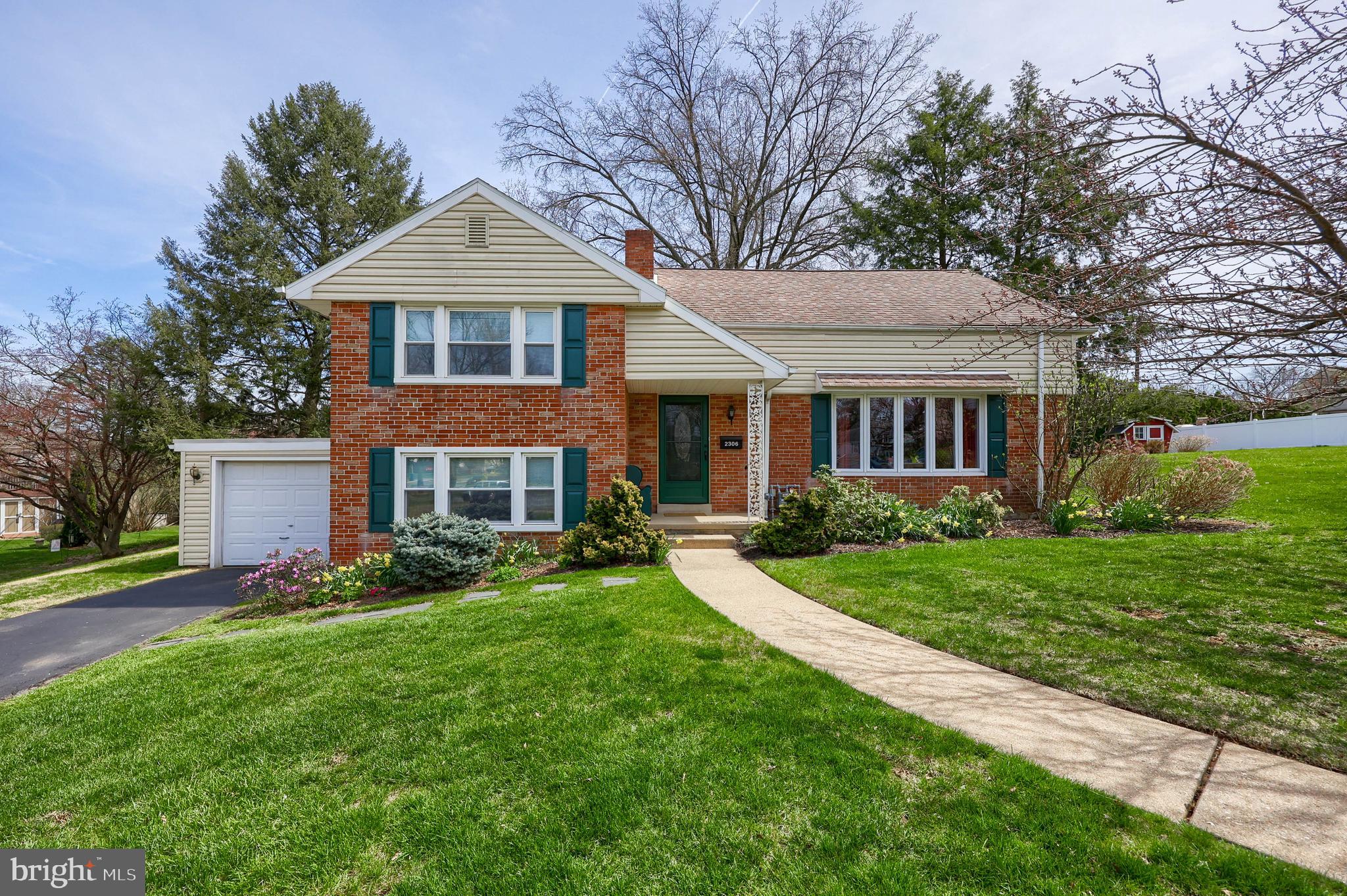 WHITFIELD - Residential