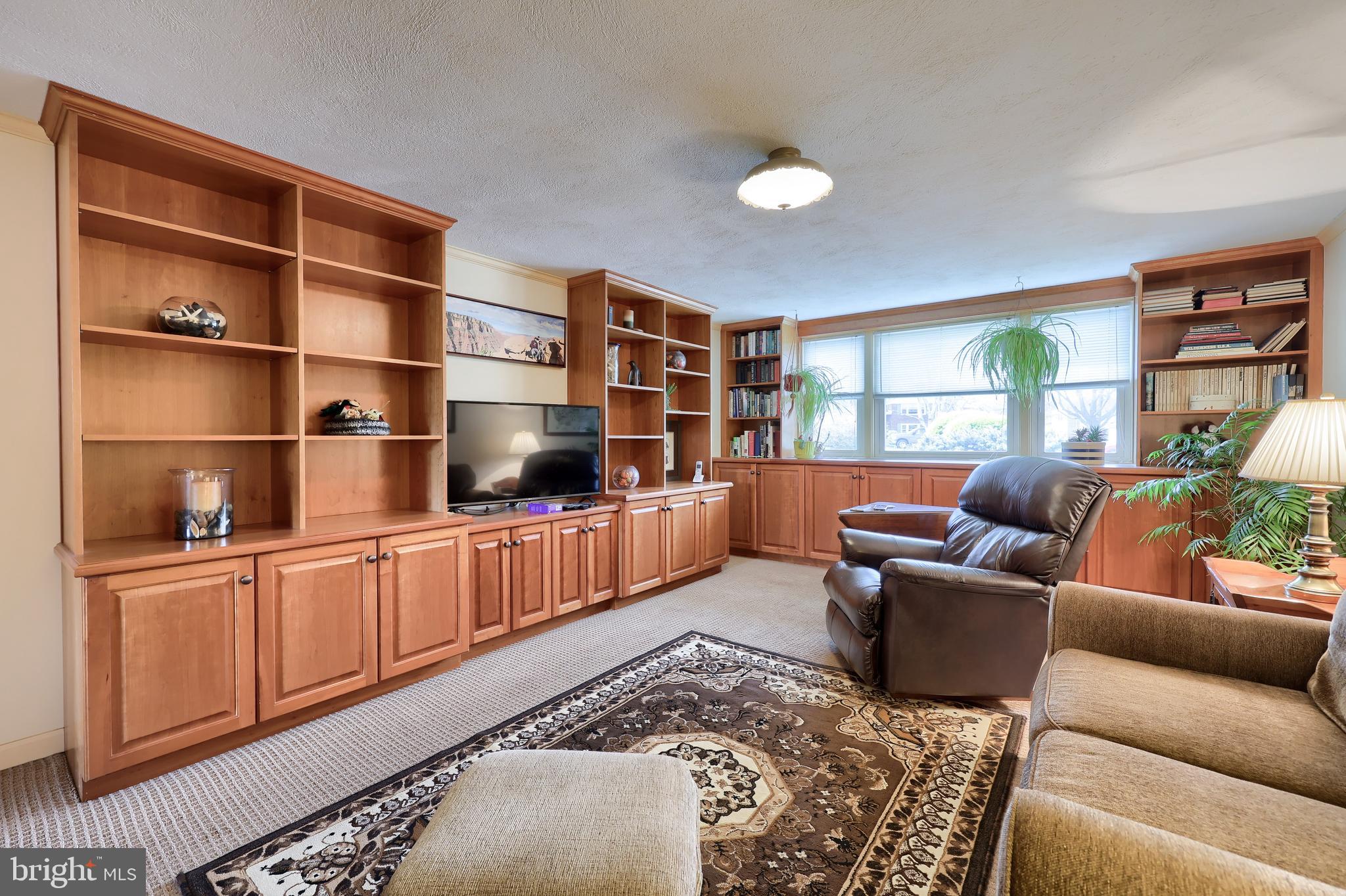 WHITFIELD - Residential