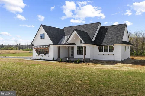 MLS: VAFV2033438