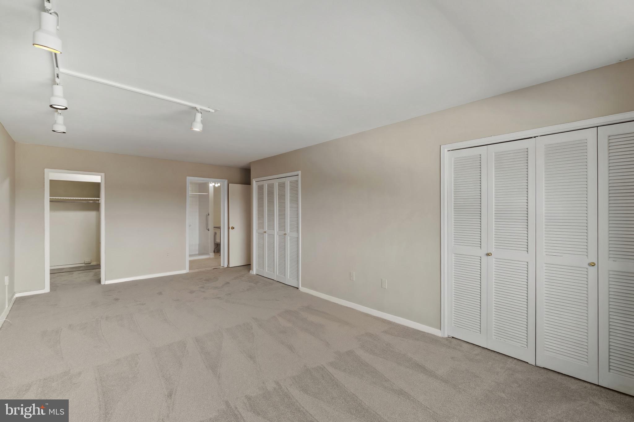 PARK TOWERS WEST - Residential