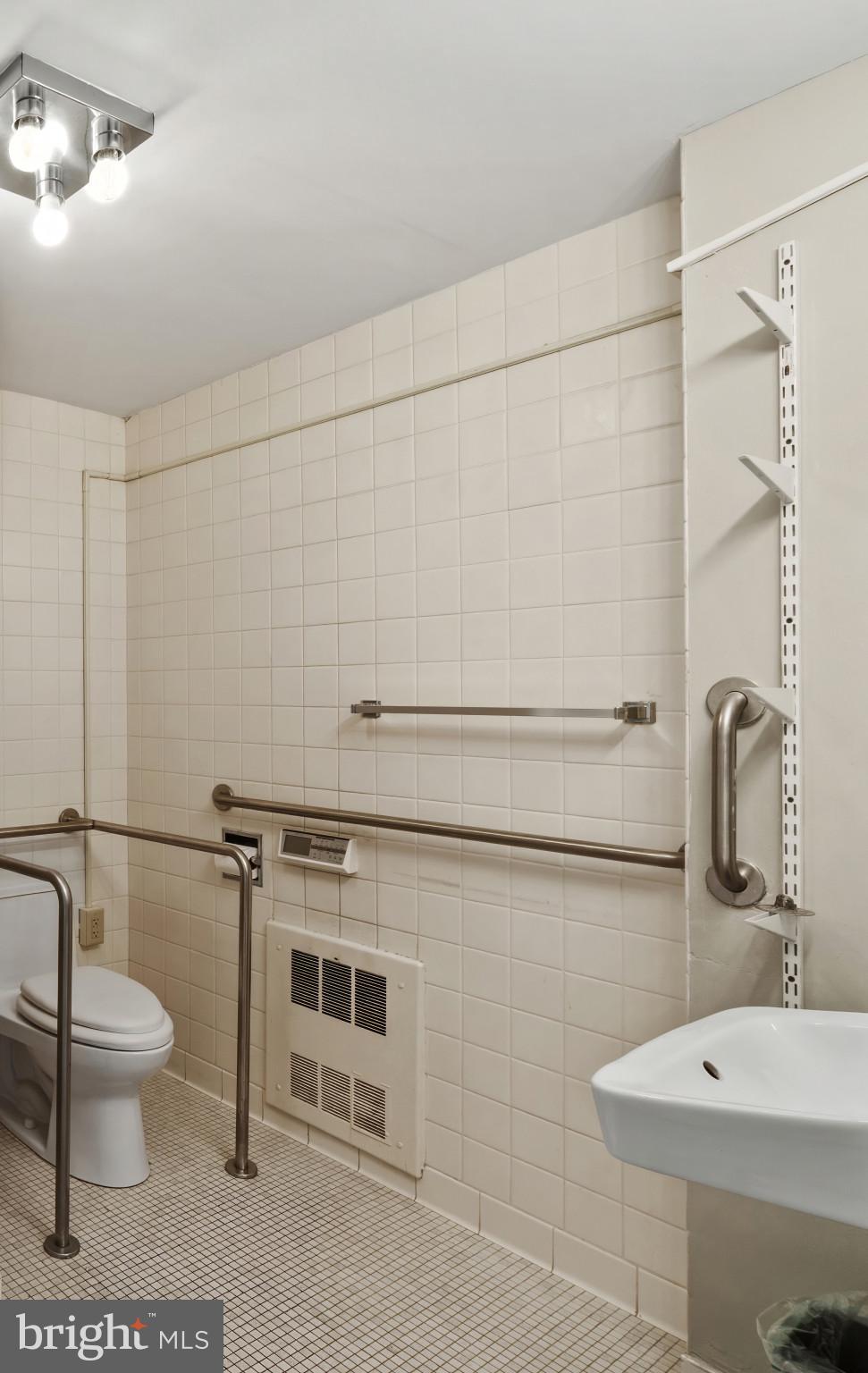 PARK TOWERS WEST - Residential