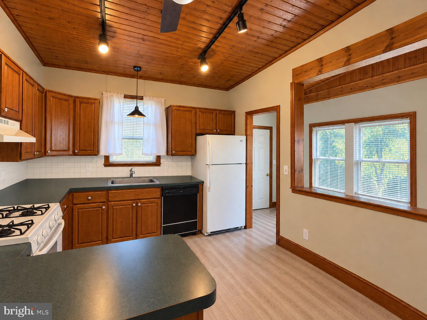 115 WOODLAND AVENUE