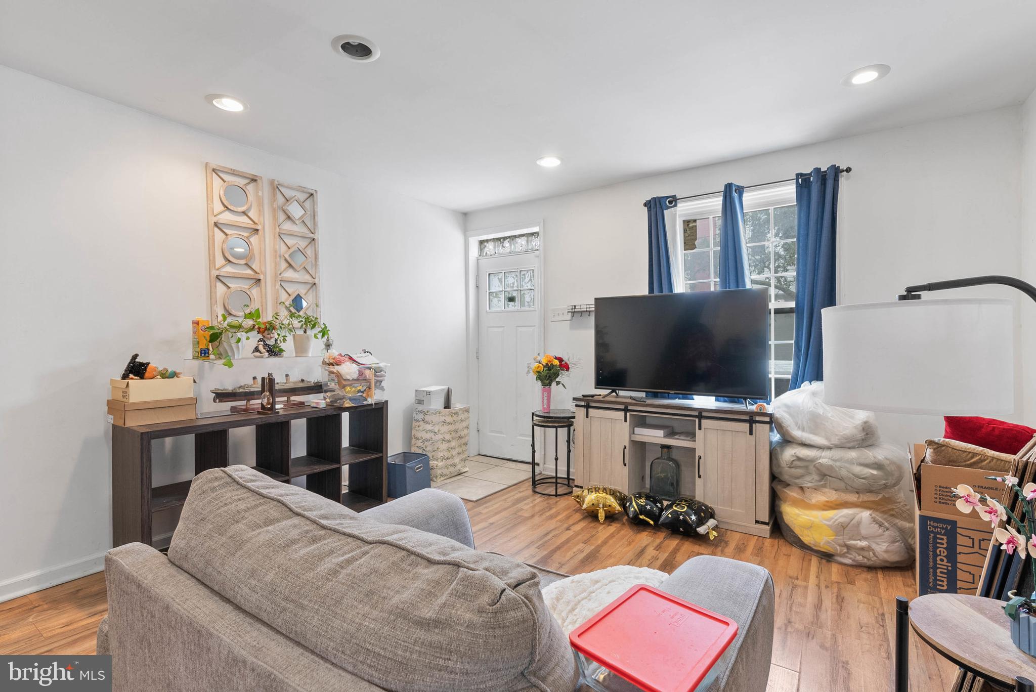 POINT BREEZE - Residential