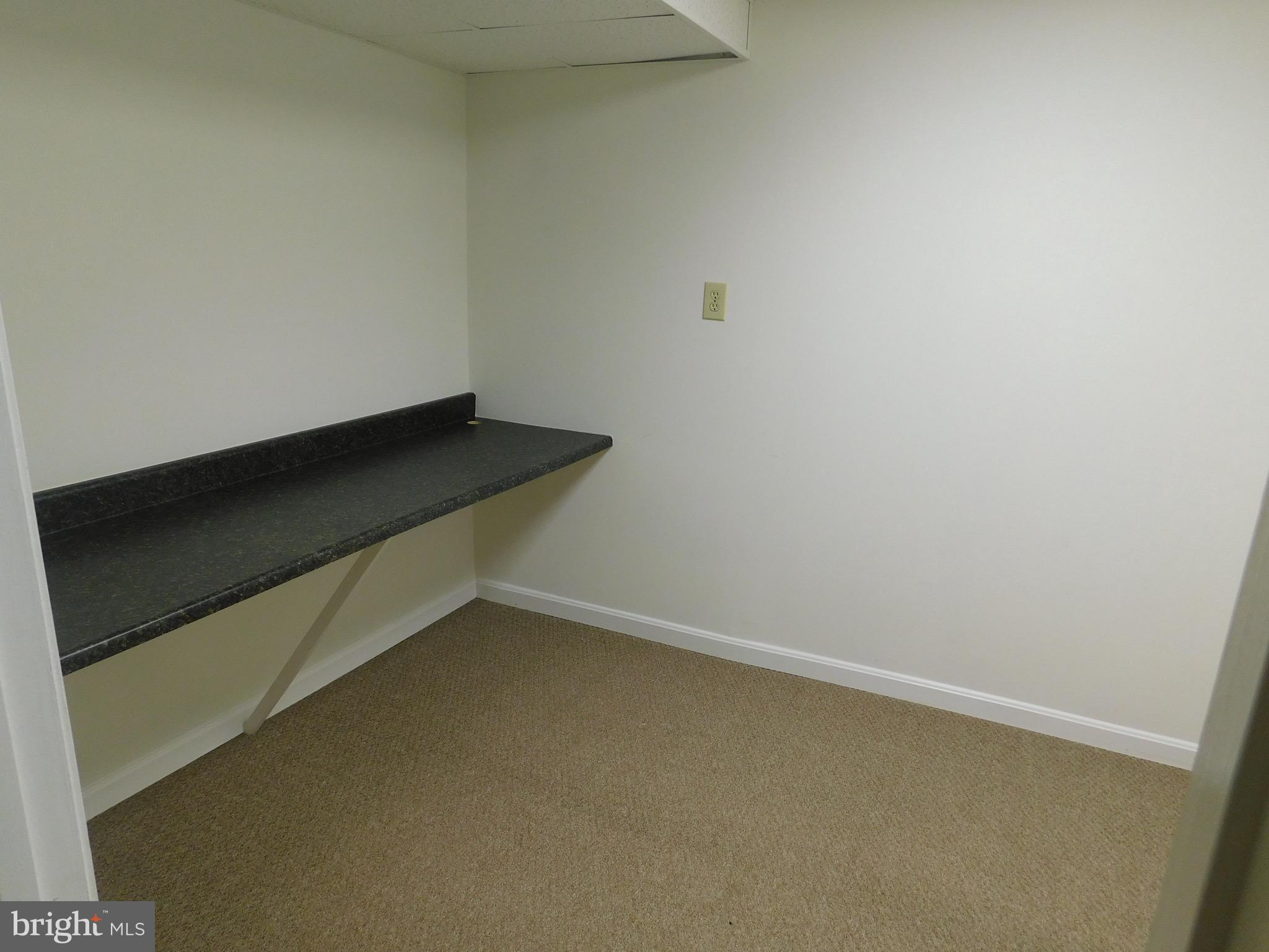 SPRING LAKE FARM - Residential Lease