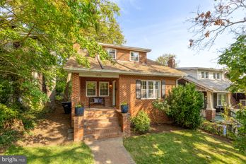 Single Family Residence at 1406 LAWRENCE STREET NE
