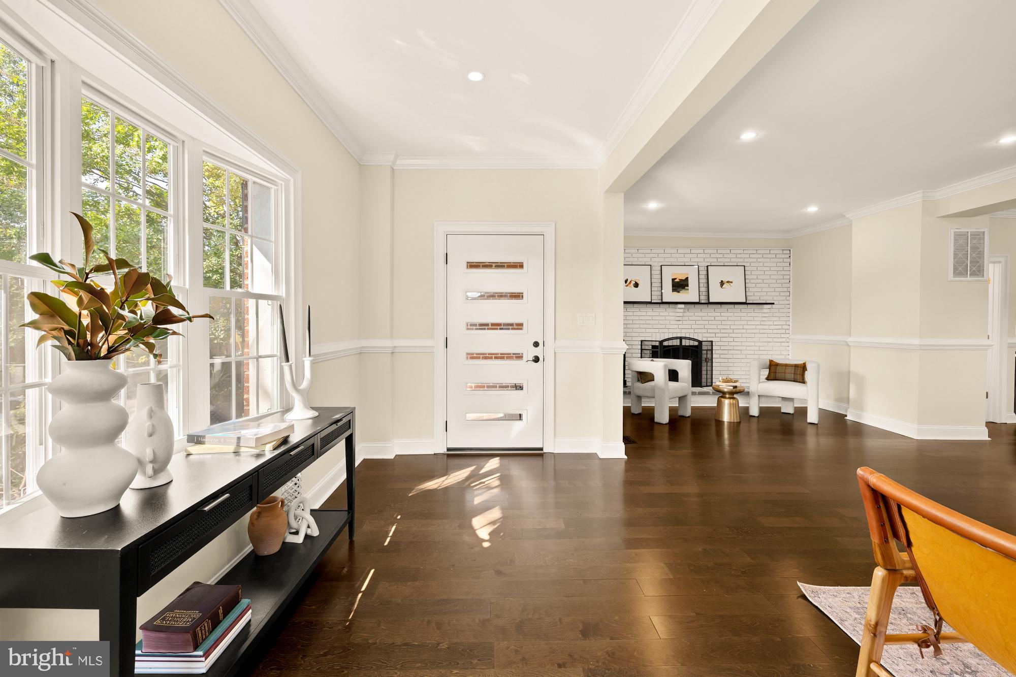 1406 LAWRENCE STREET NE