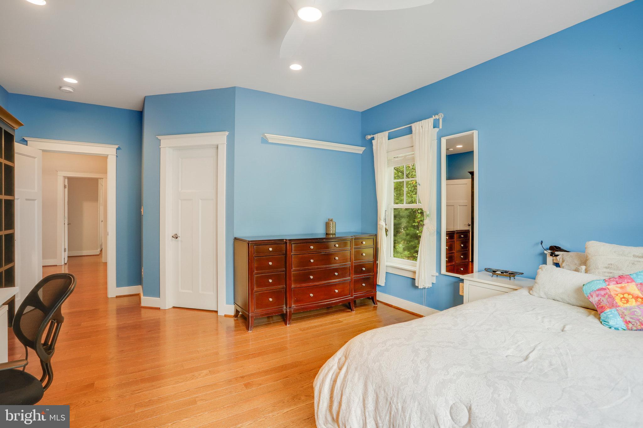 DUNN LORING WOODS - Residential