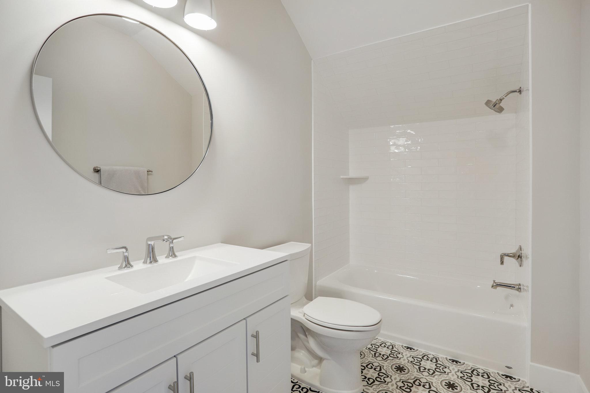 DUNN LORING WOODS - Residential