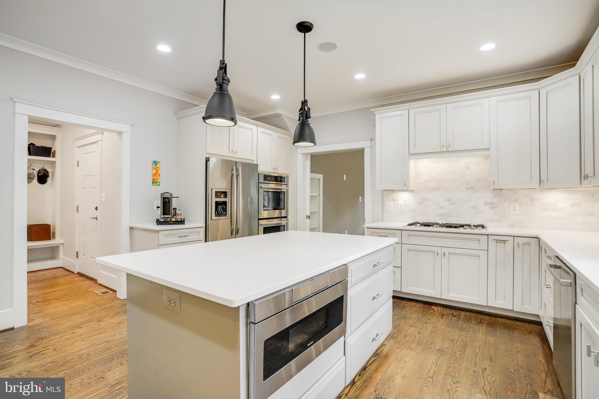 DUNN LORING WOODS - Residential