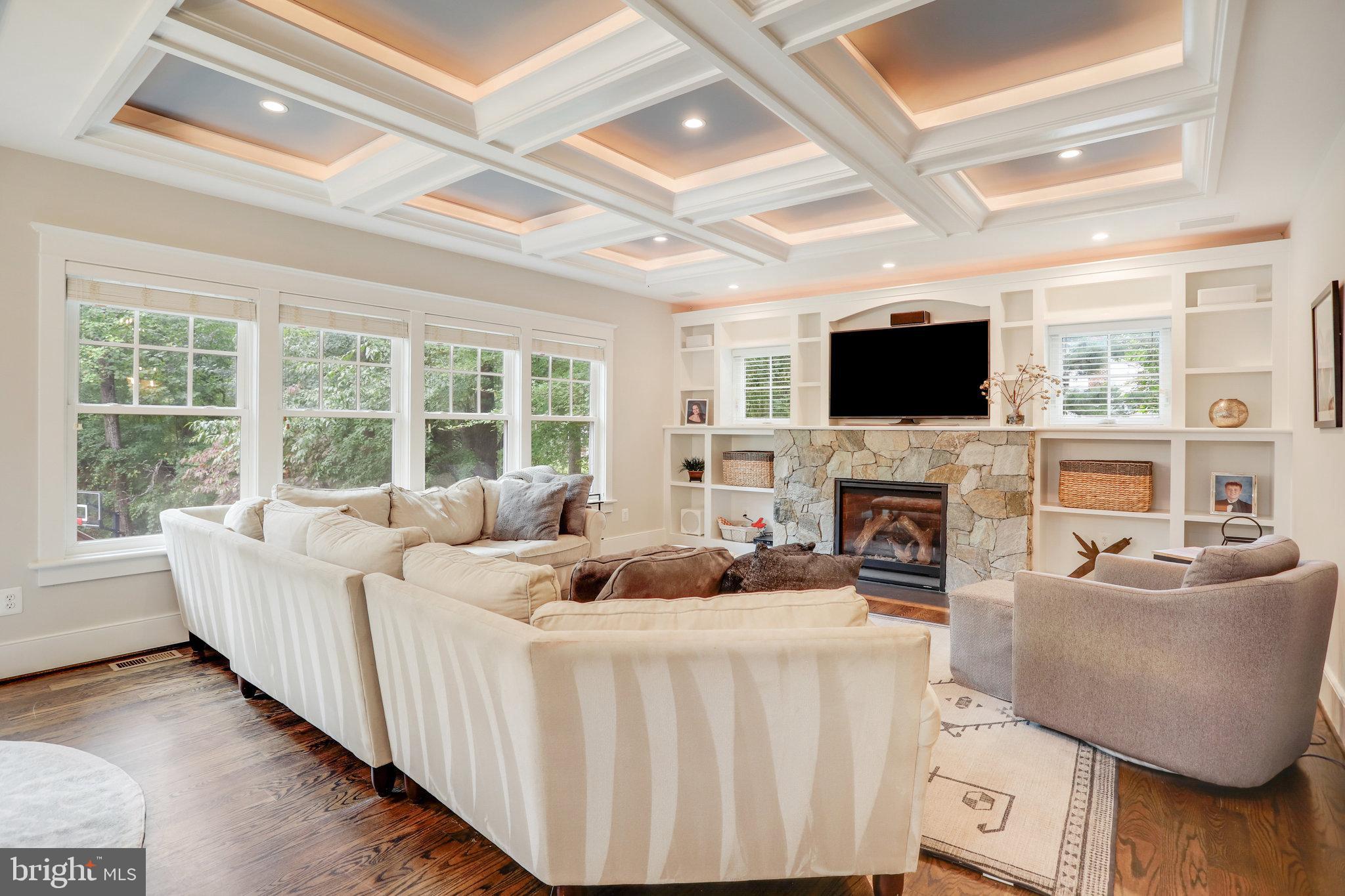 DUNN LORING WOODS - Residential