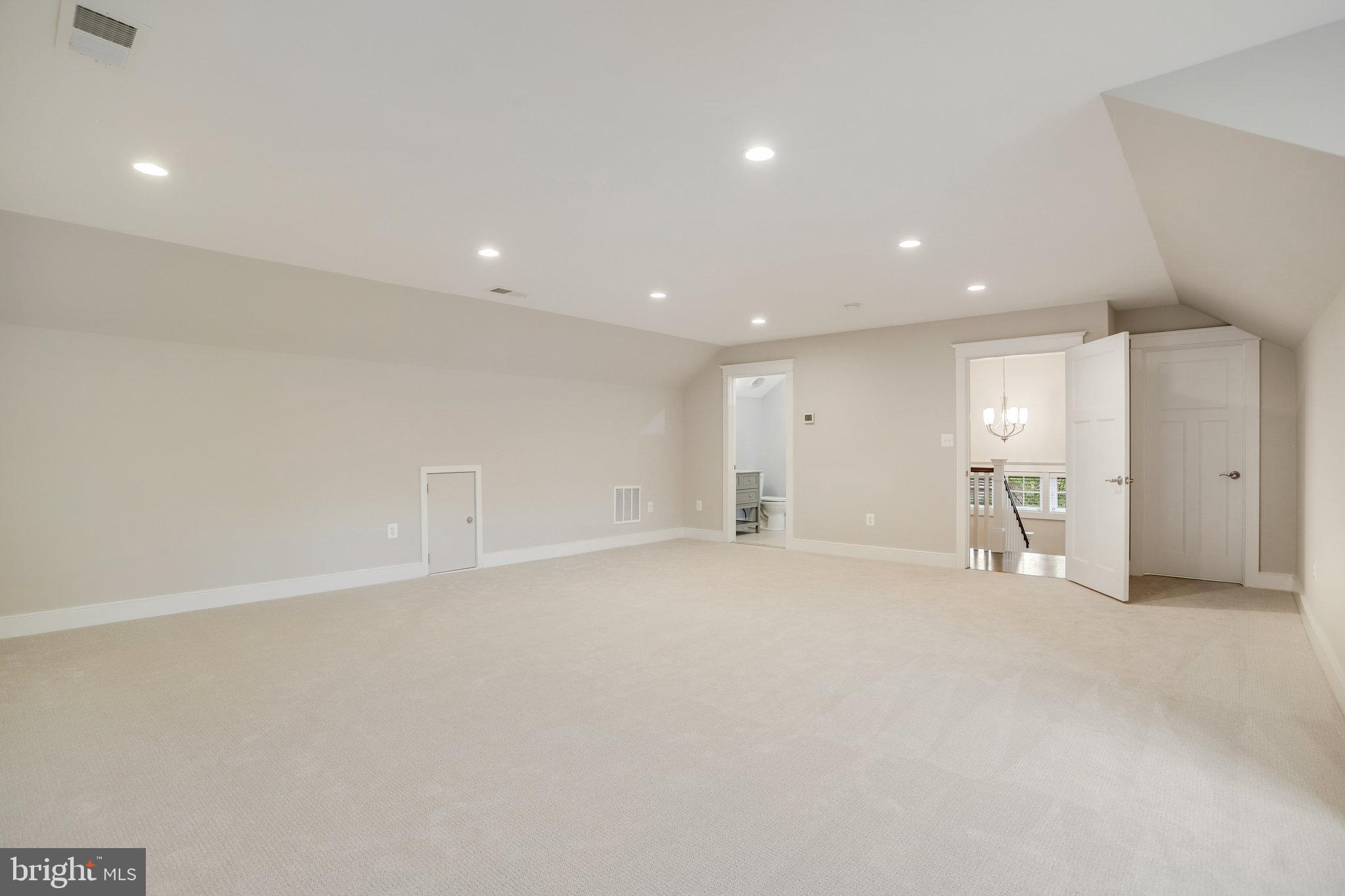 DUNN LORING WOODS - Residential