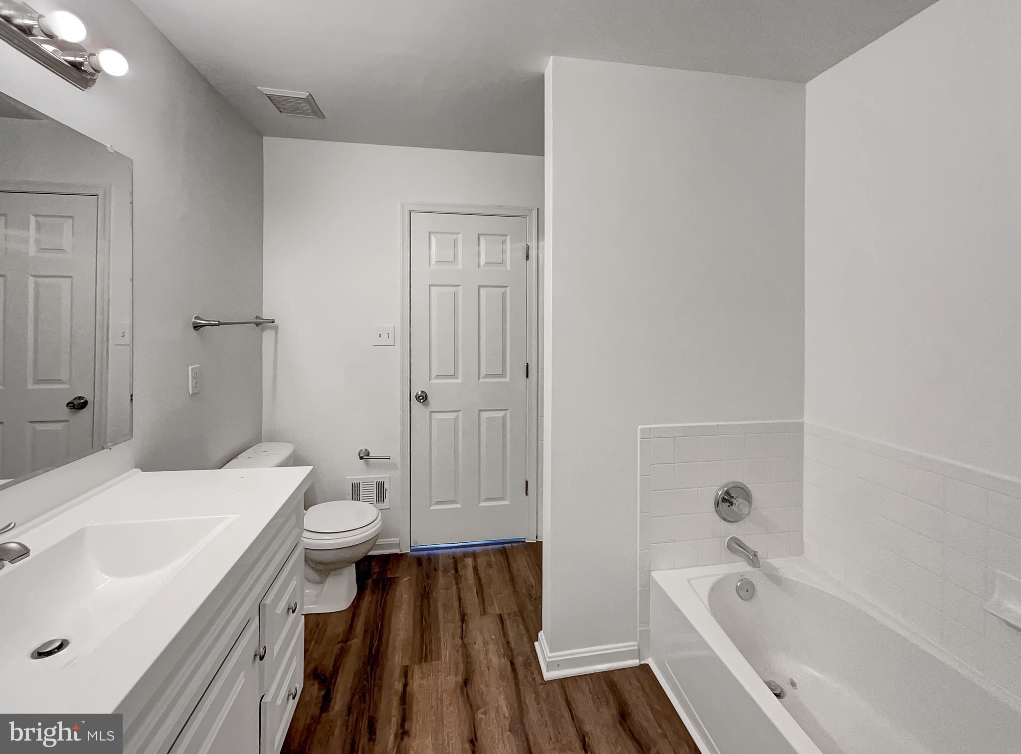 TRAILSIDE - Residential