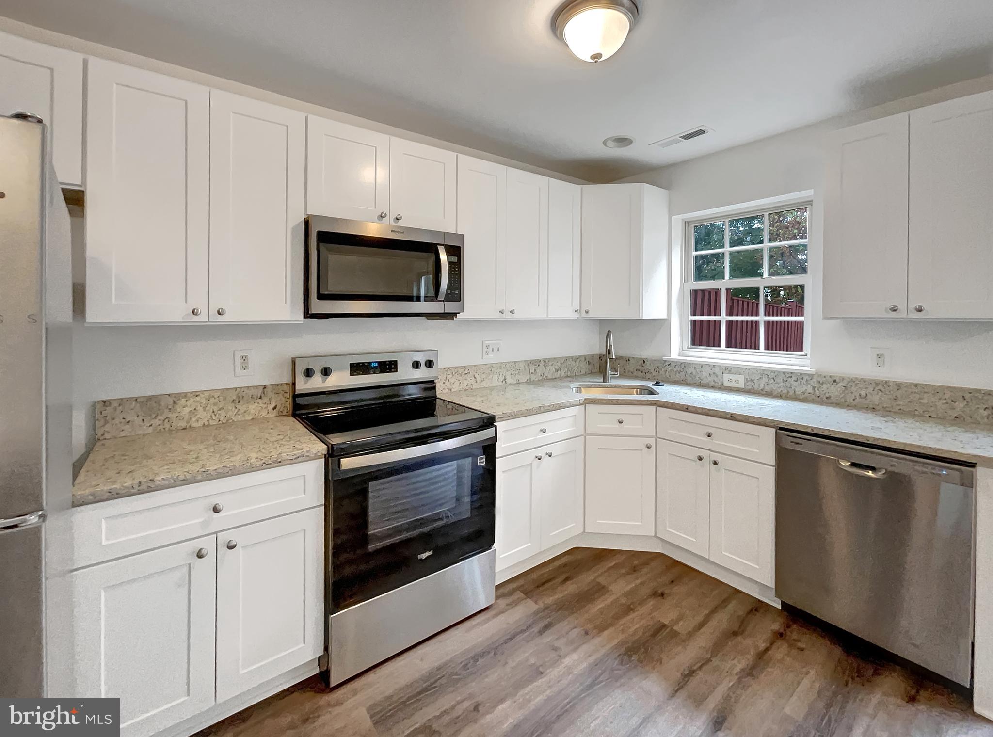 TRAILSIDE - Residential