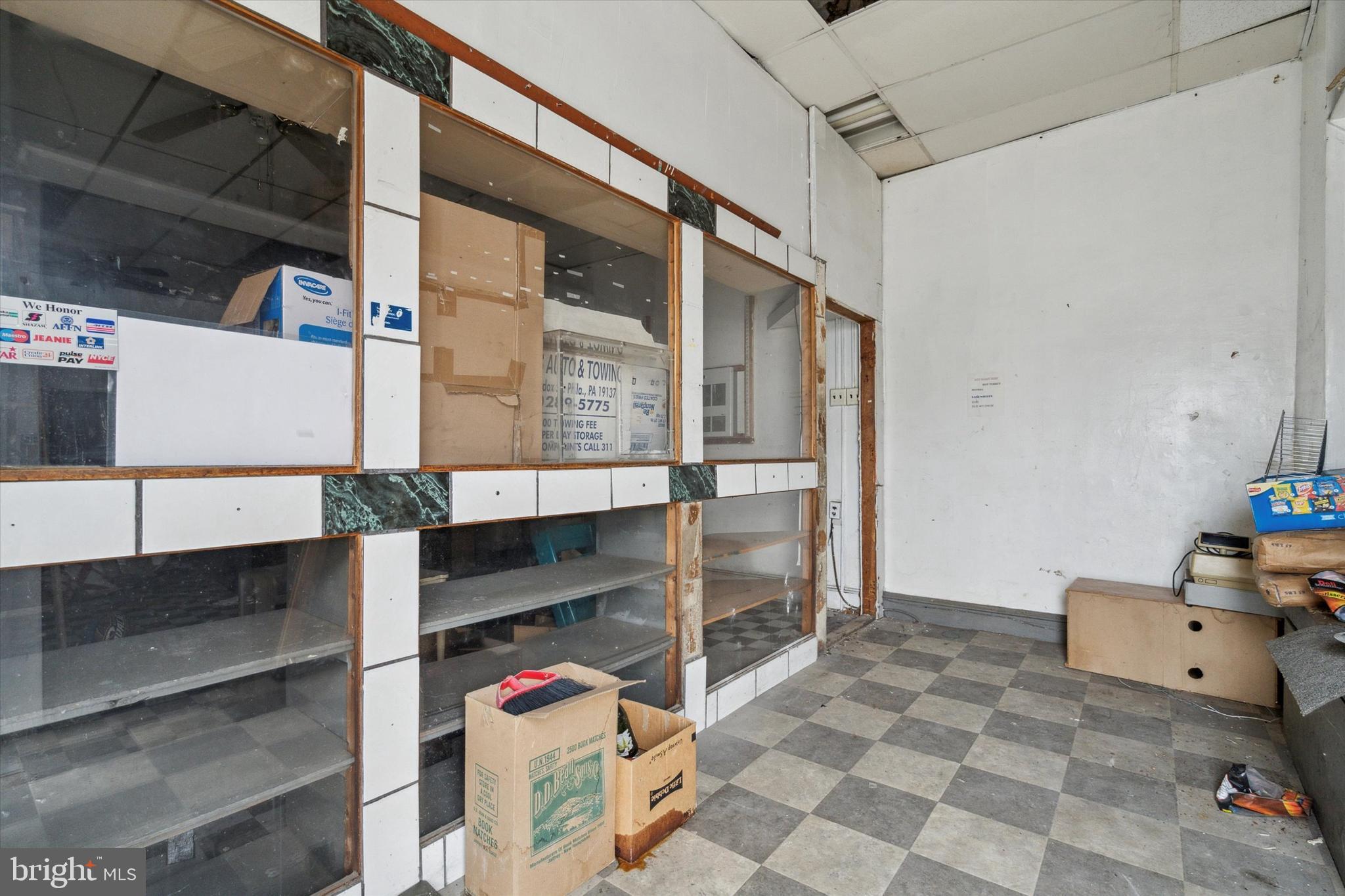 POINT BREEZE - Residential