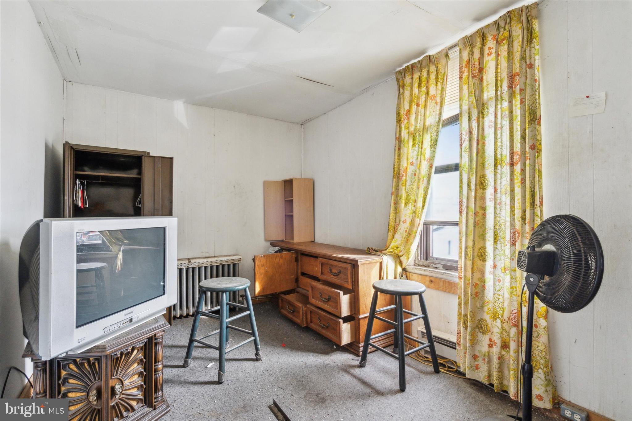 POINT BREEZE - Residential