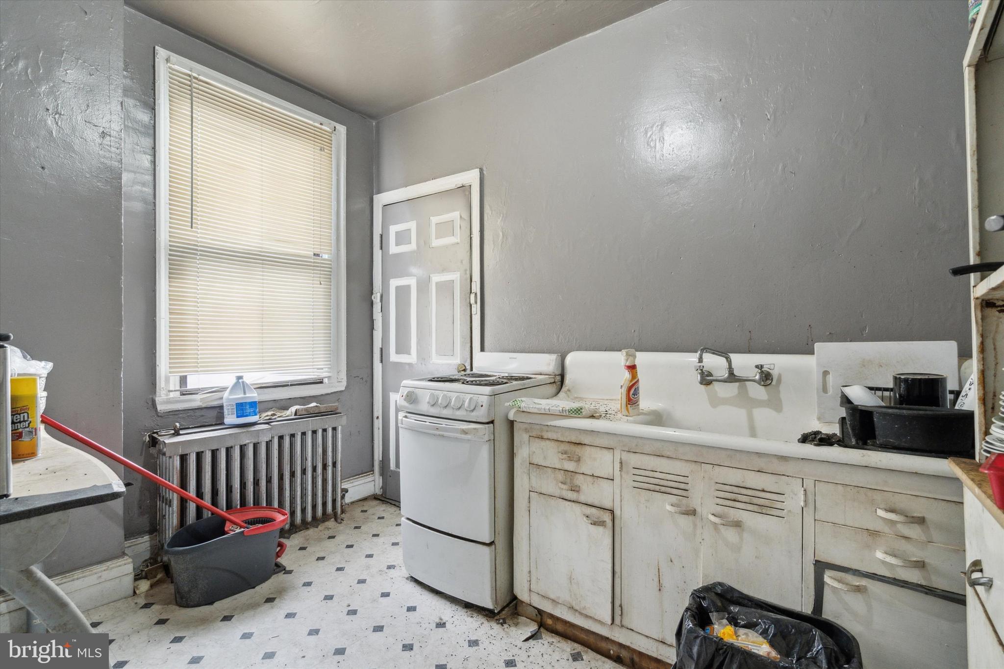 POINT BREEZE - Residential