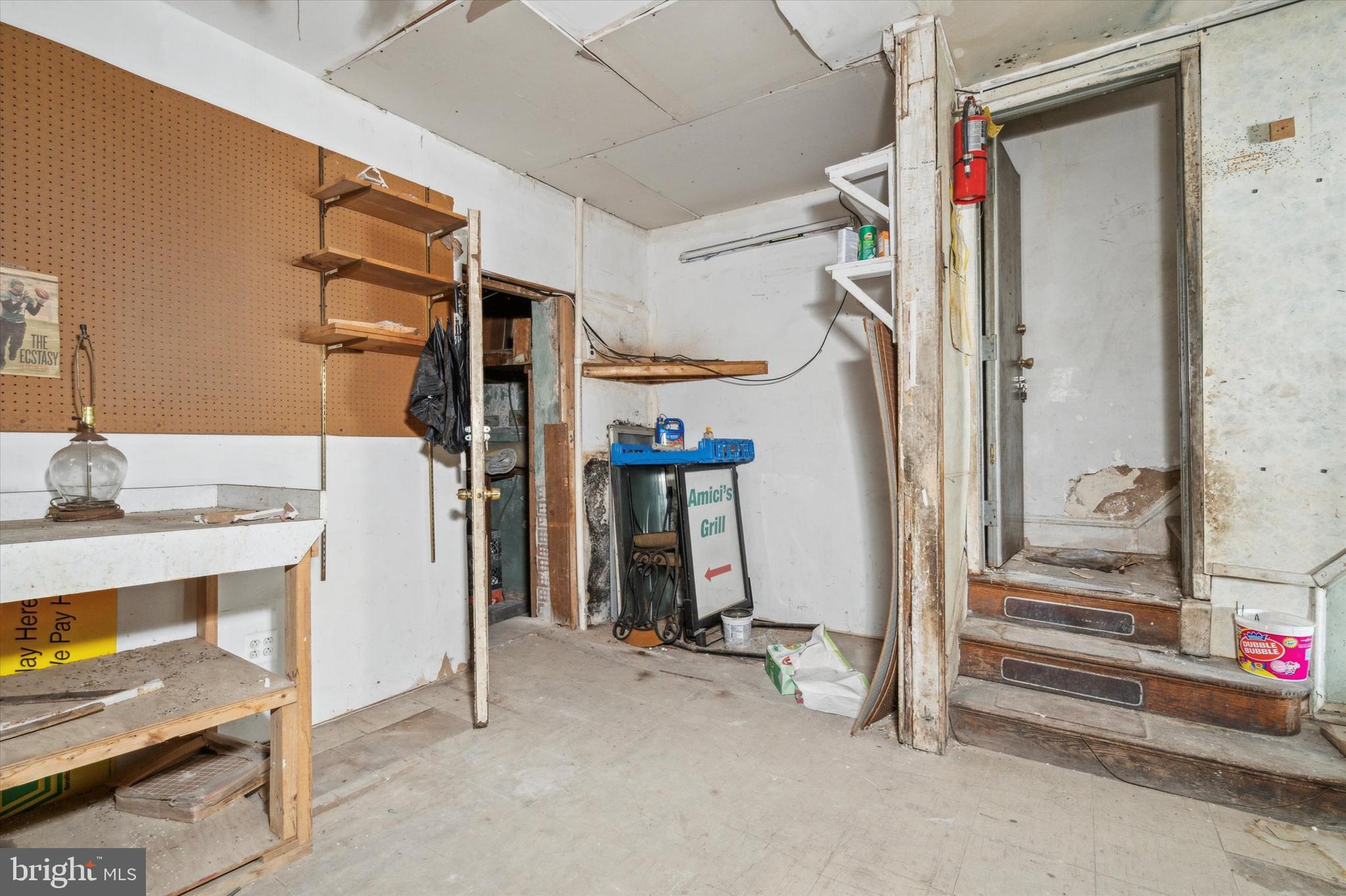 POINT BREEZE - Residential