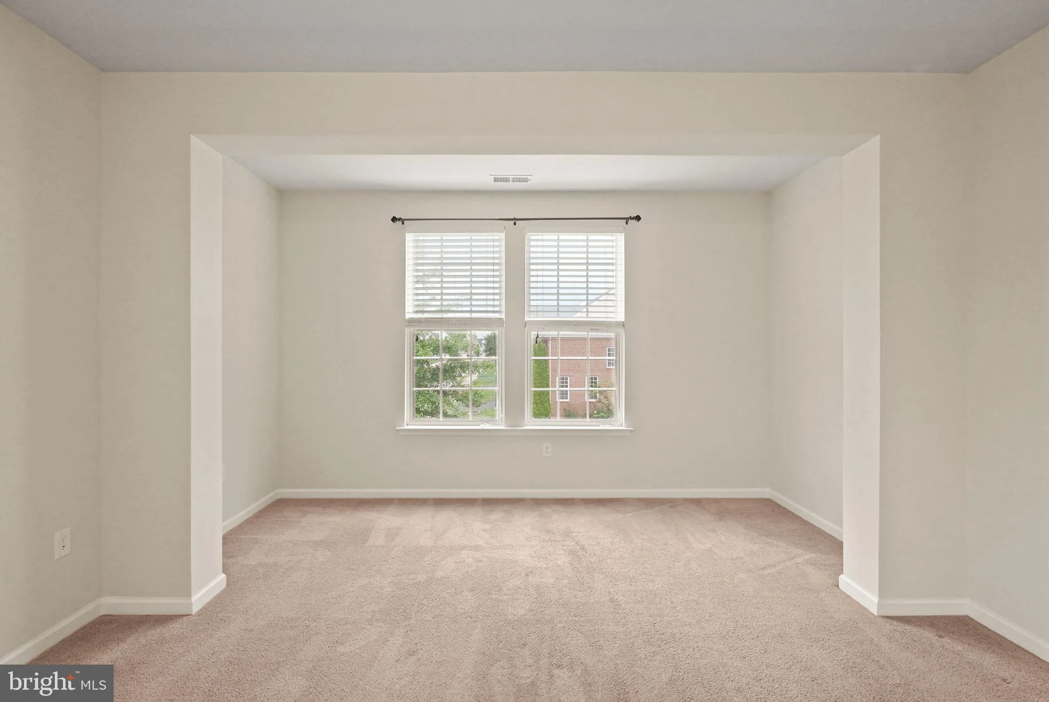 Gainesville, Virginia 20155, United States, 4 Bedrooms Bedrooms, ,5 BathroomsBathrooms,Residential,Coming Soon,177708