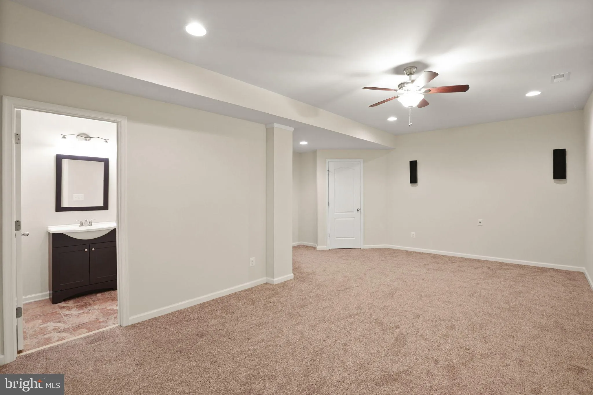 Gainesville, Virginia 20155, United States, 4 Bedrooms Bedrooms, ,5 BathroomsBathrooms,Residential,Coming Soon,177708