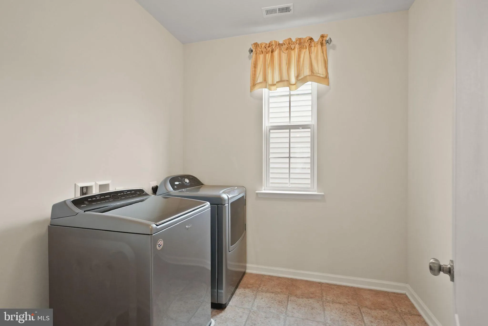 Gainesville, Virginia 20155, United States, 4 Bedrooms Bedrooms, ,5 BathroomsBathrooms,Residential,Coming Soon,177708