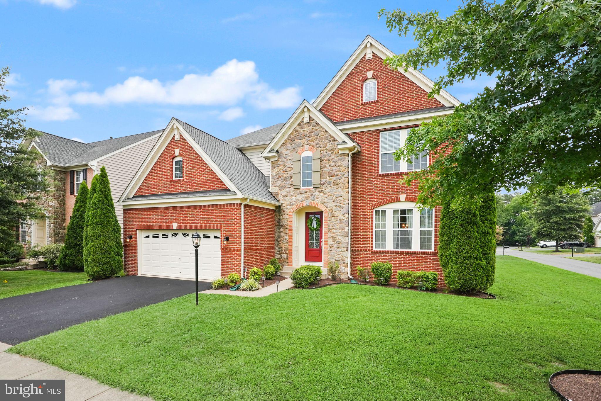 13874 ESTATE MANOR DRIVE