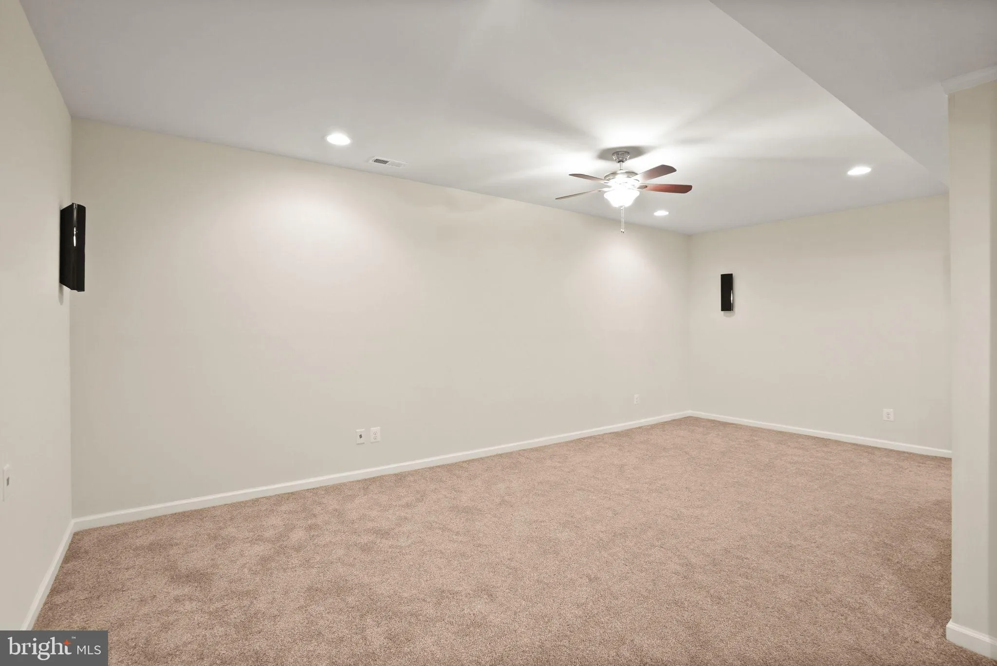 Gainesville, Virginia 20155, United States, 4 Bedrooms Bedrooms, ,5 BathroomsBathrooms,Residential,Coming Soon,177708