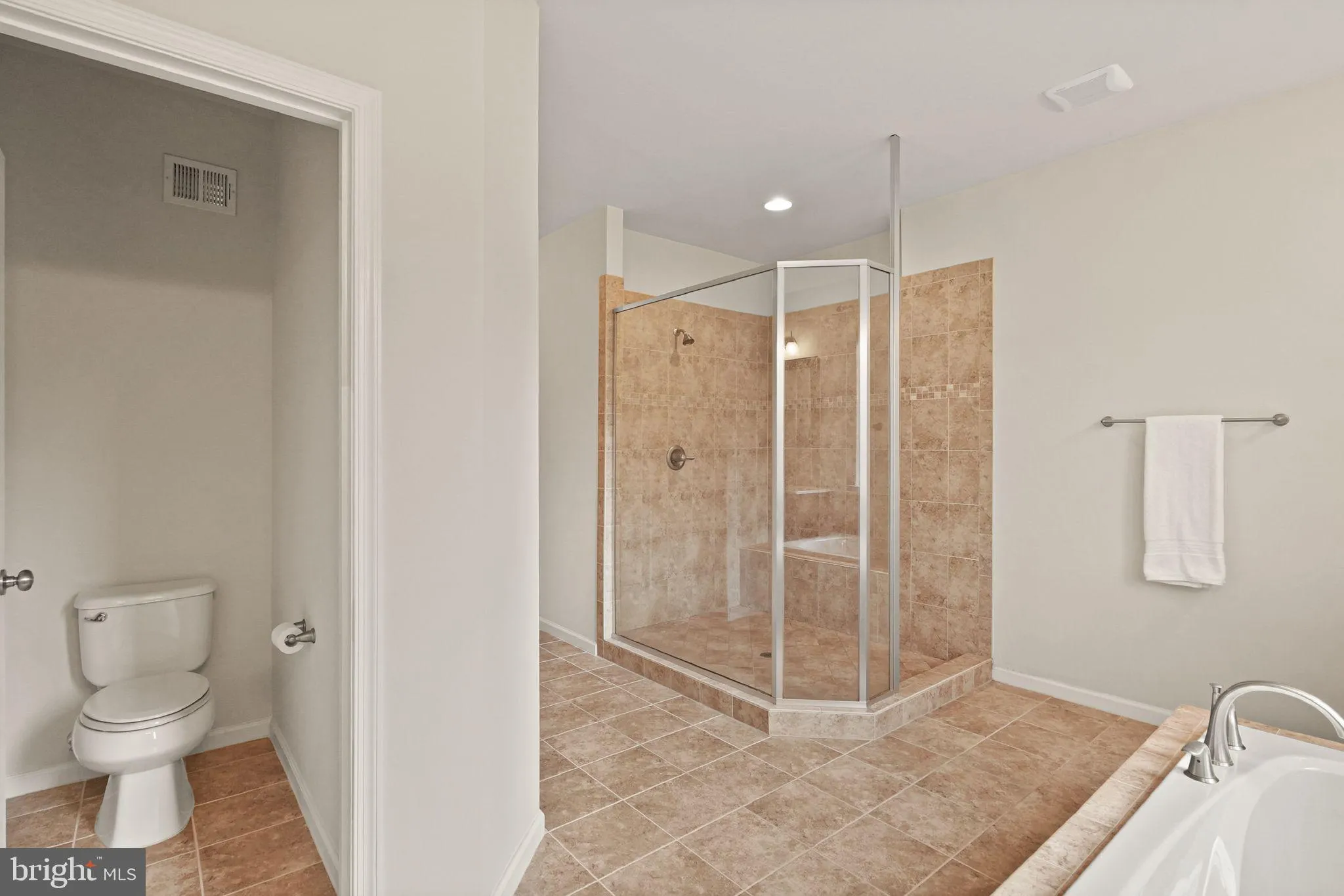 Gainesville, Virginia 20155, United States, 4 Bedrooms Bedrooms, ,5 BathroomsBathrooms,Residential,Coming Soon,177708