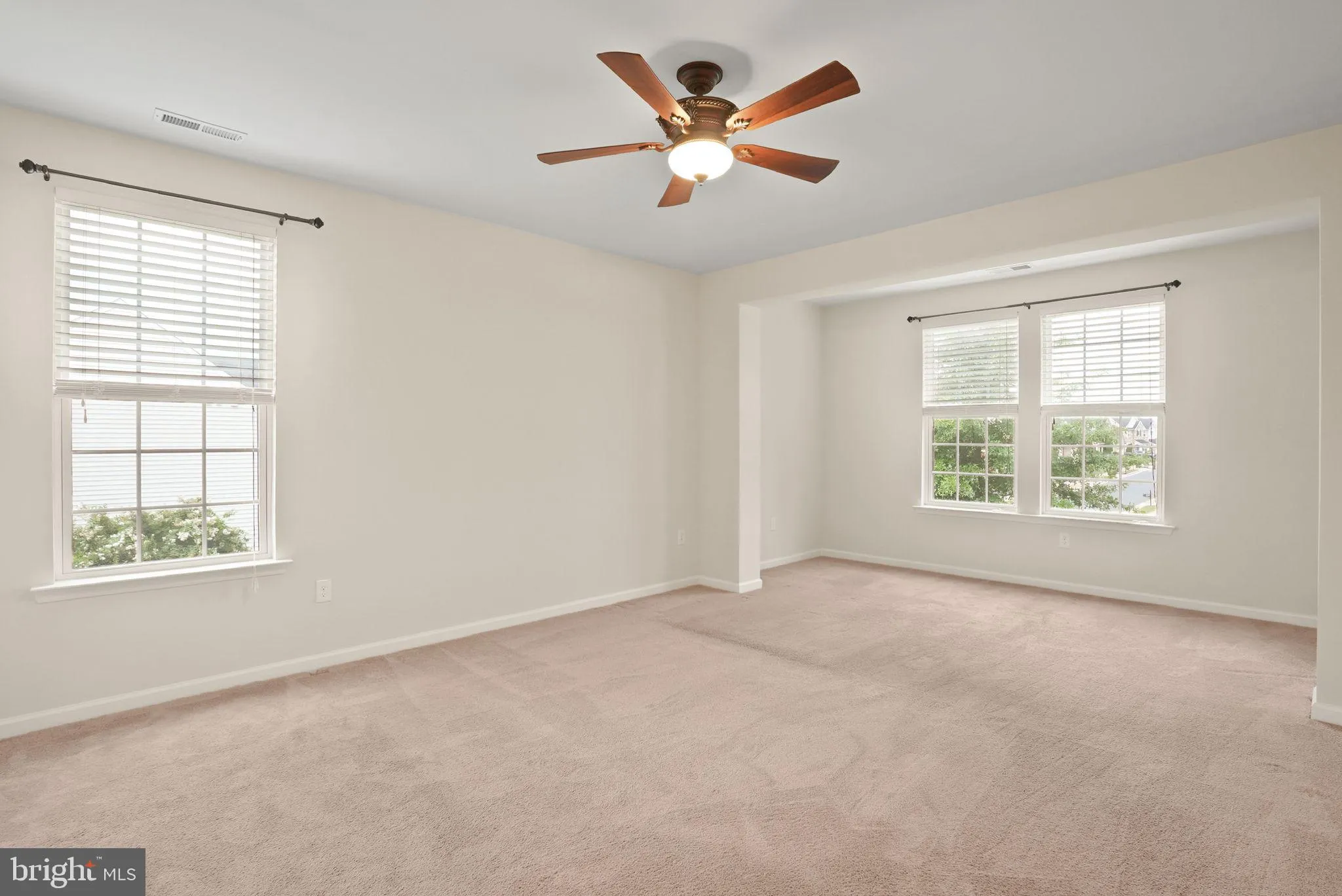 Gainesville, Virginia 20155, United States, 4 Bedrooms Bedrooms, ,5 BathroomsBathrooms,Residential,Coming Soon,177708