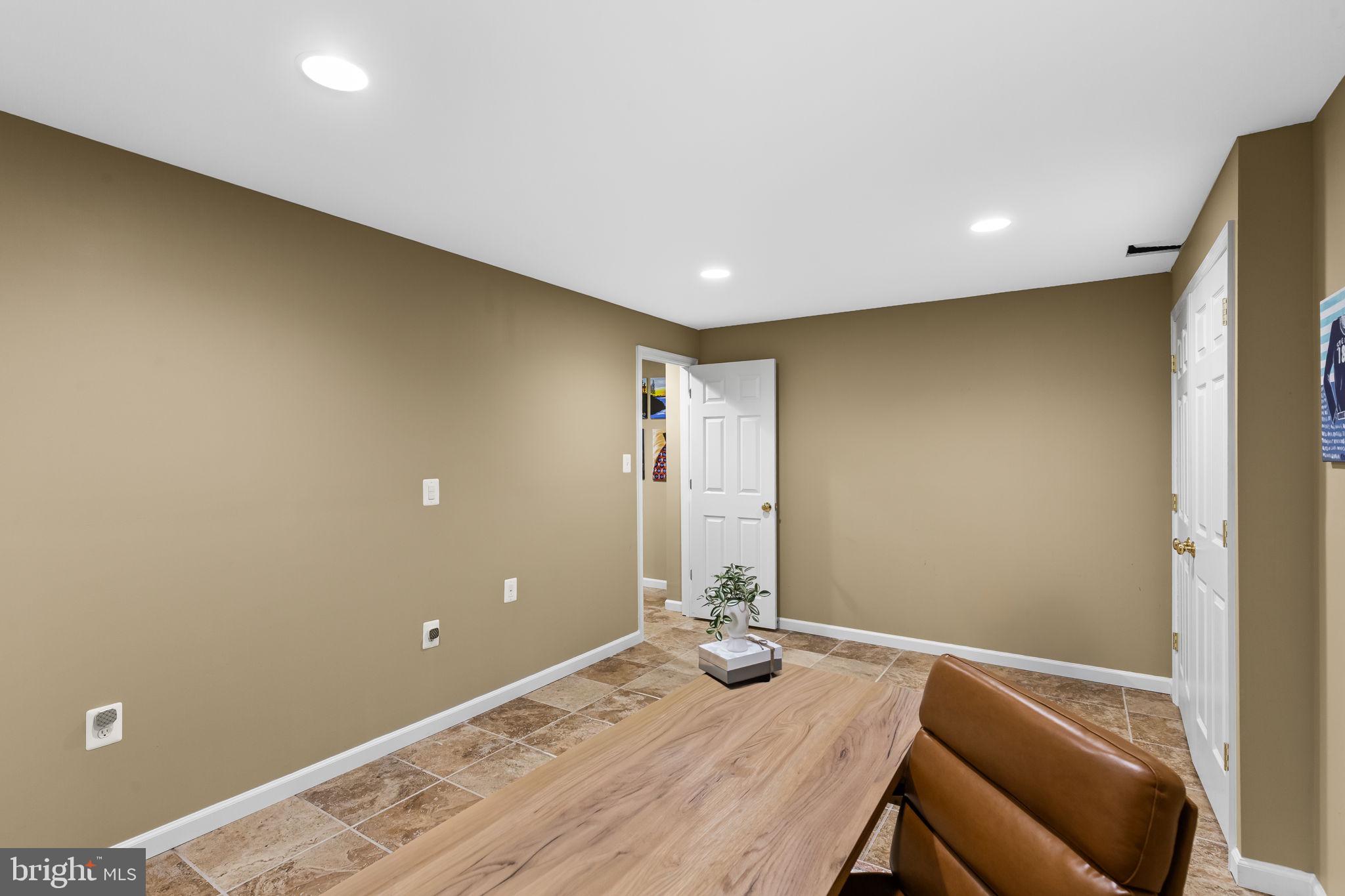 CHAPEL GROVE - Residential