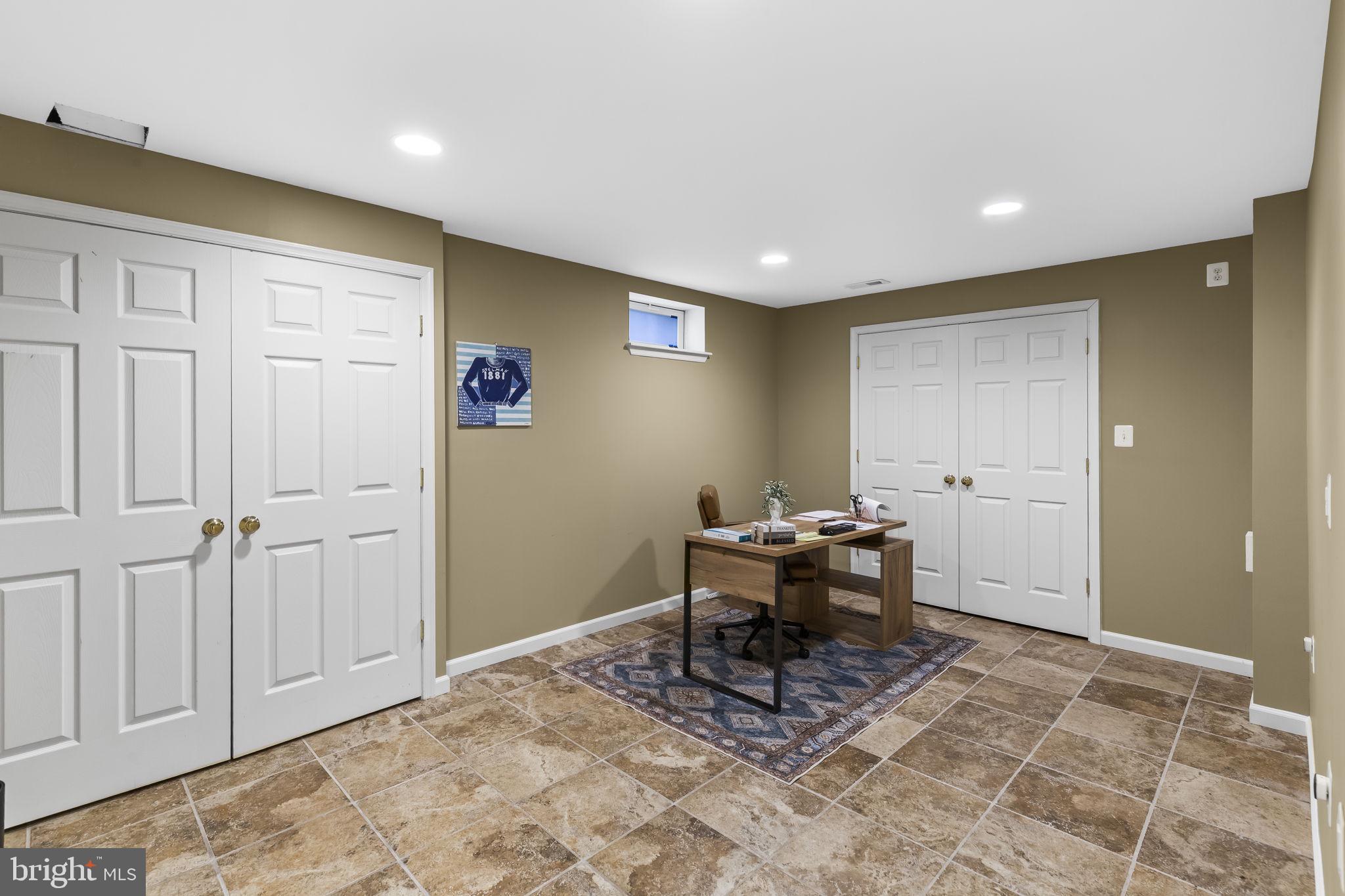 CHAPEL GROVE - Residential