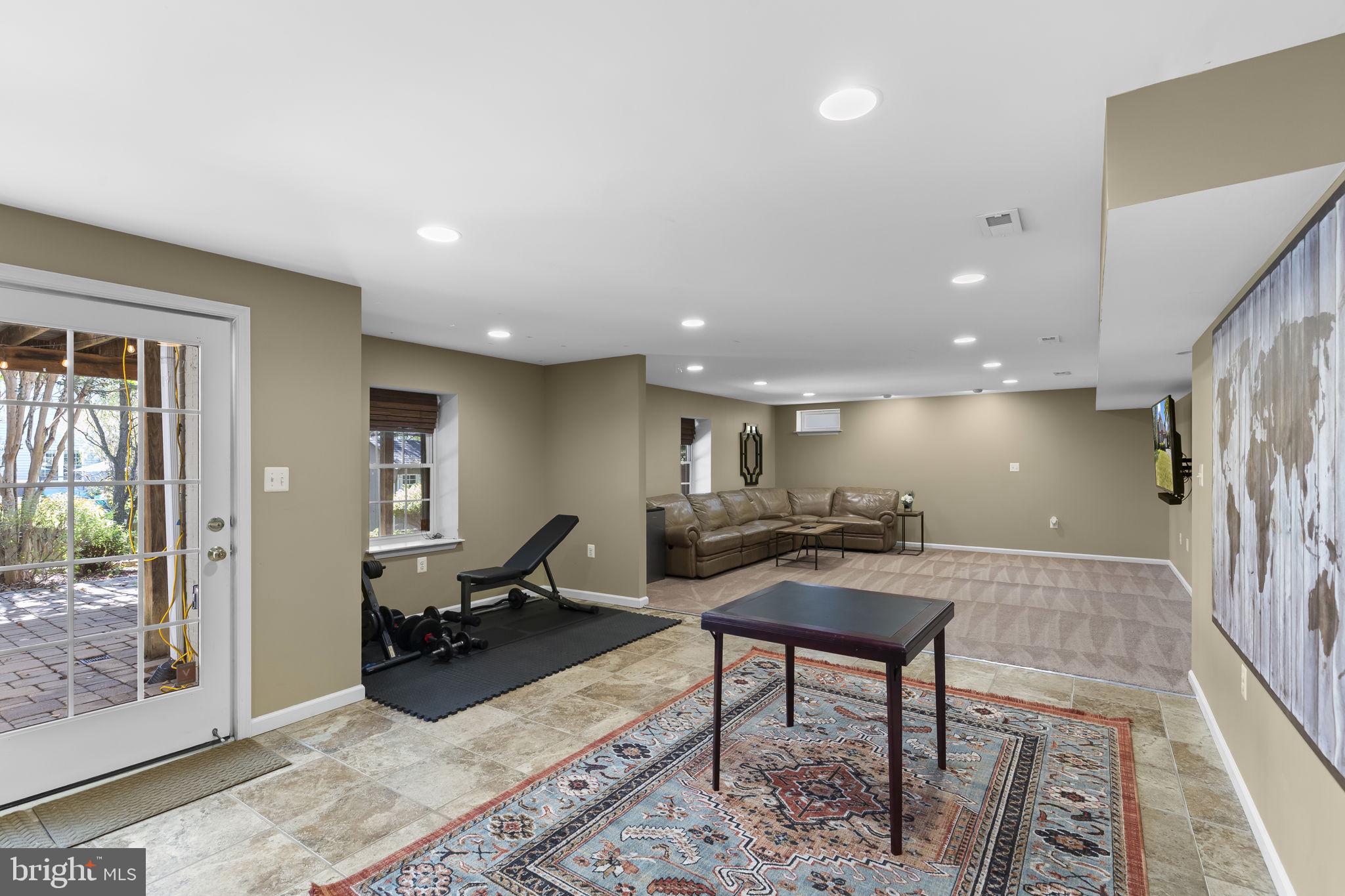 CHAPEL GROVE - Residential