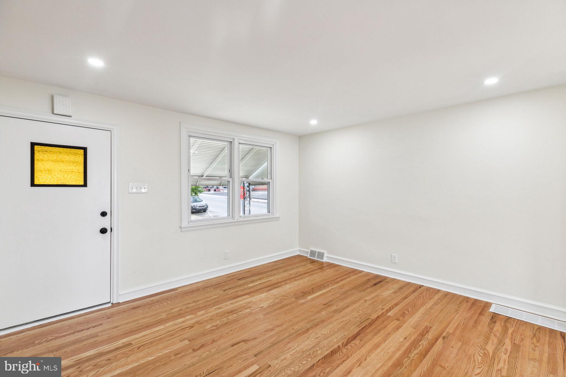 MAYFAIR - Residential