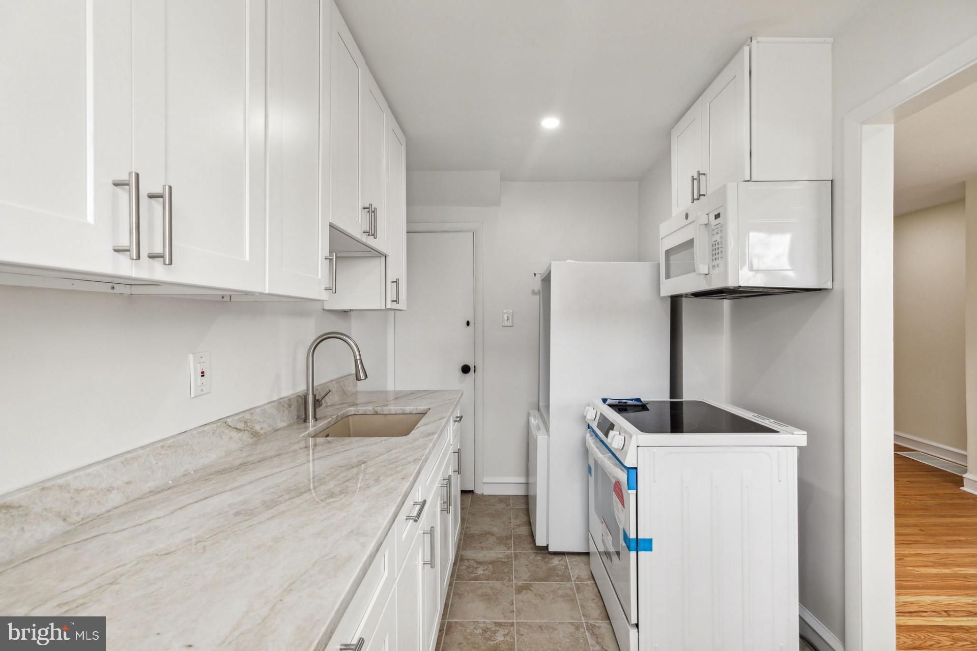 MAYFAIR - Residential